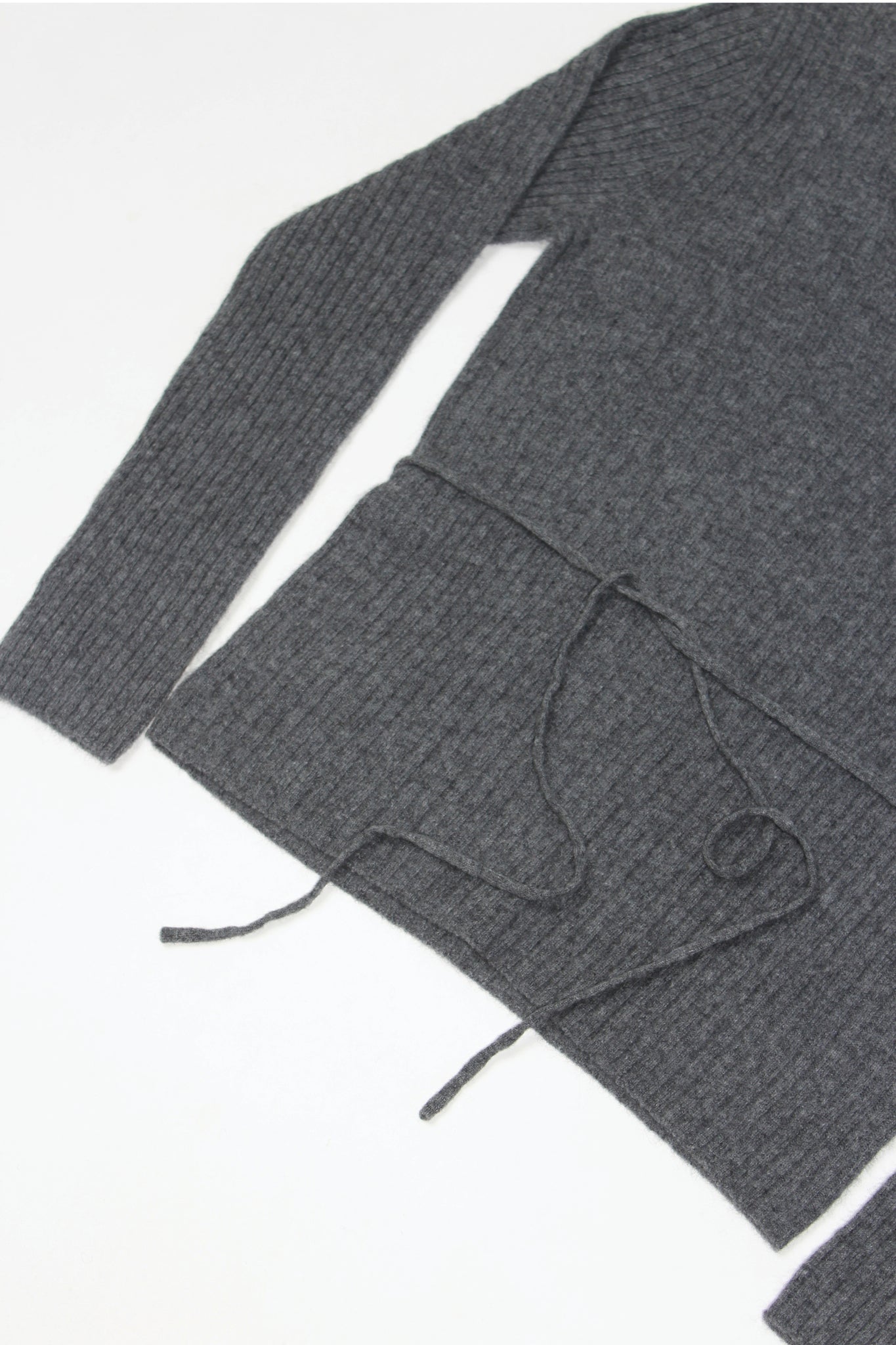 WHOLEGARMENT Ribbed V-neck Sweater in Charcoal