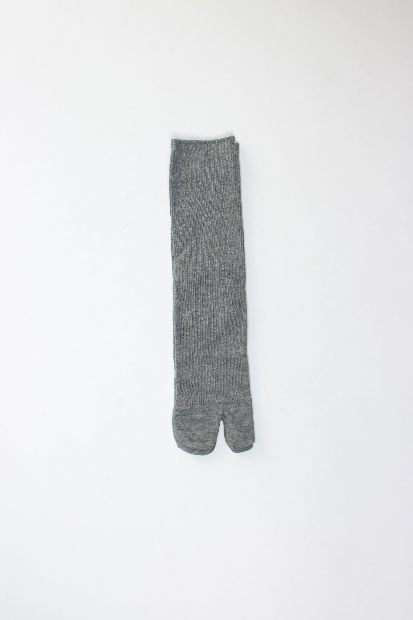 Ribbed Tabi Socks  (4 Colors)