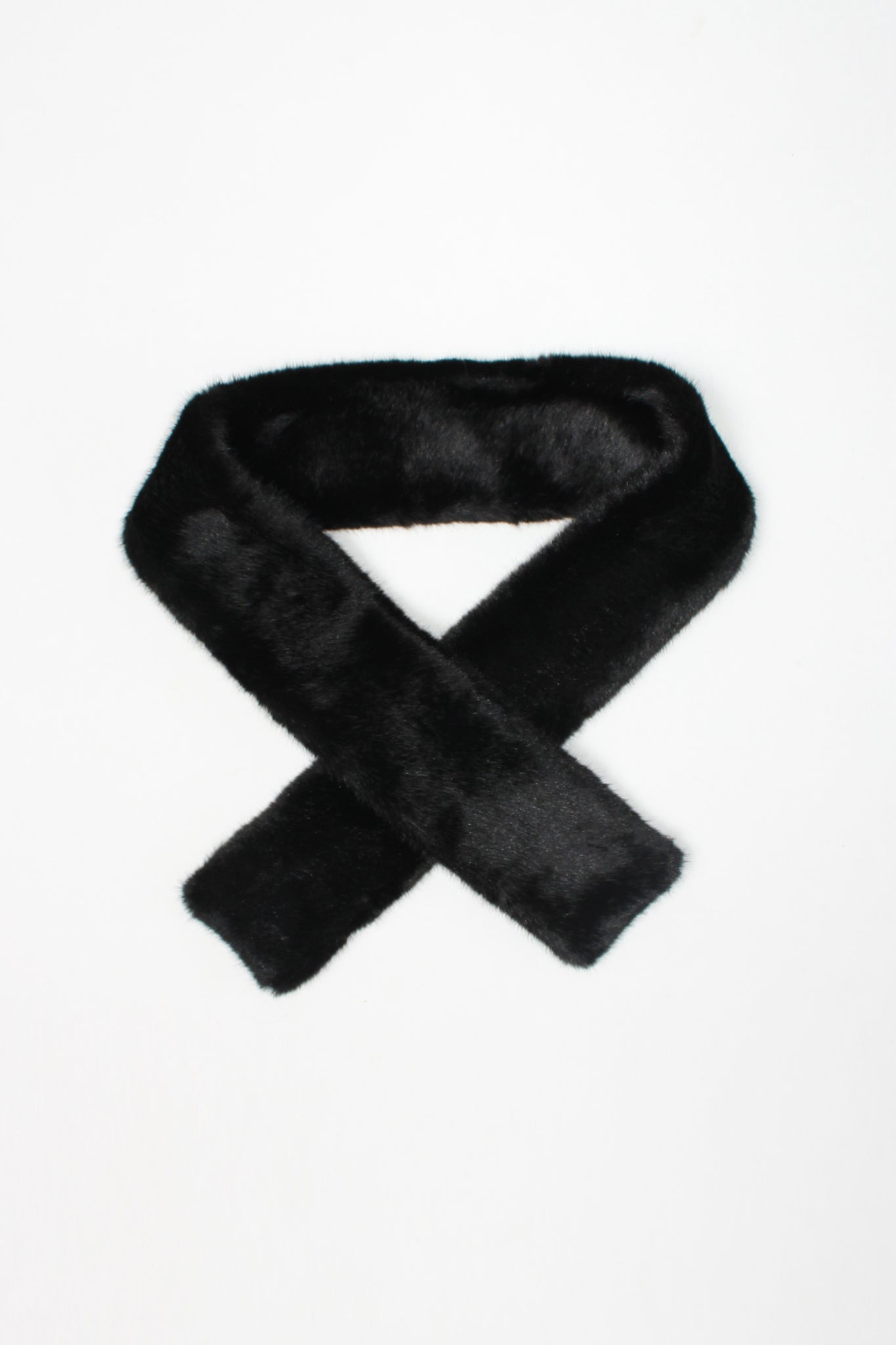 Petite Faux Fur Scarf in Black