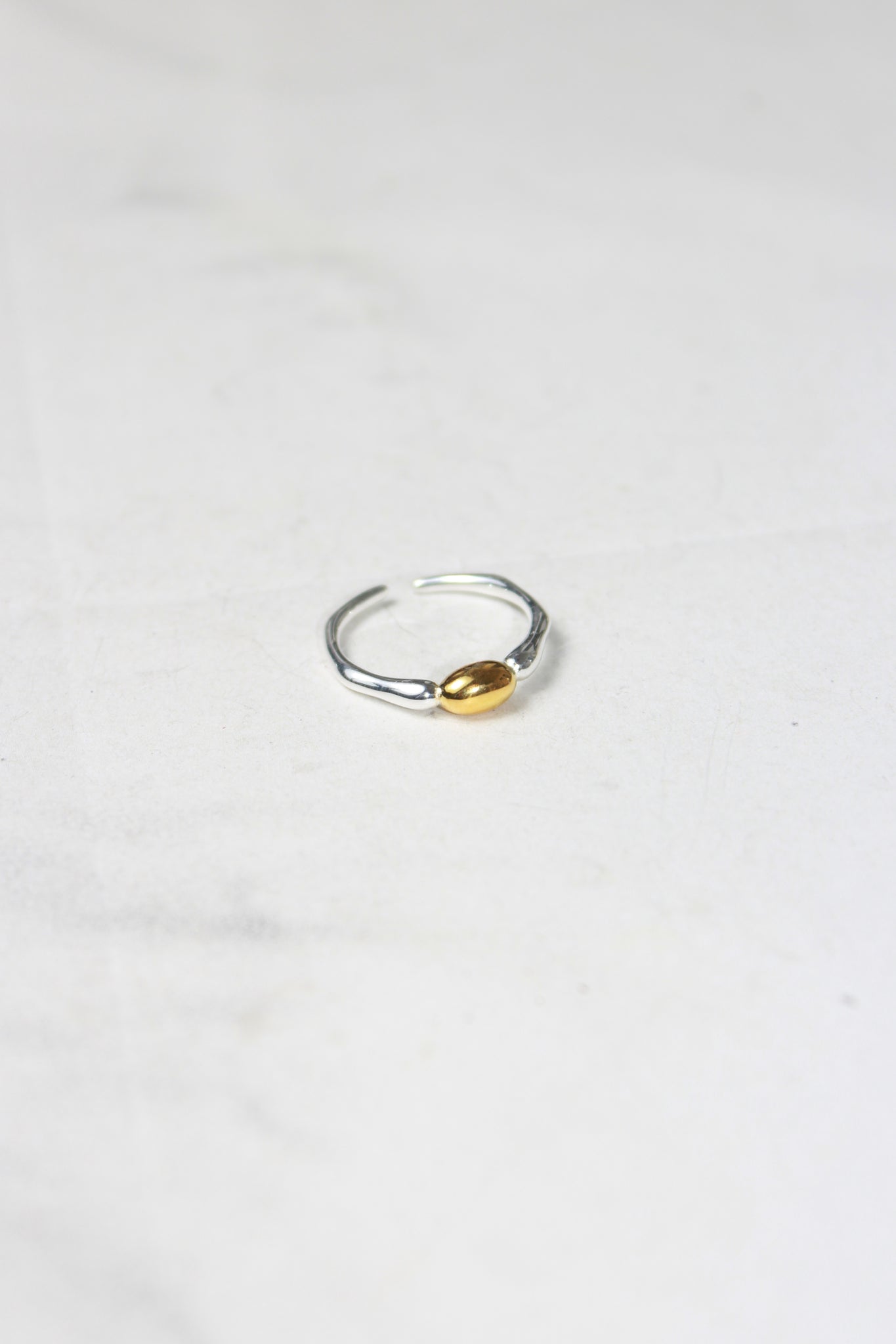 Oval Point Ring in Mix