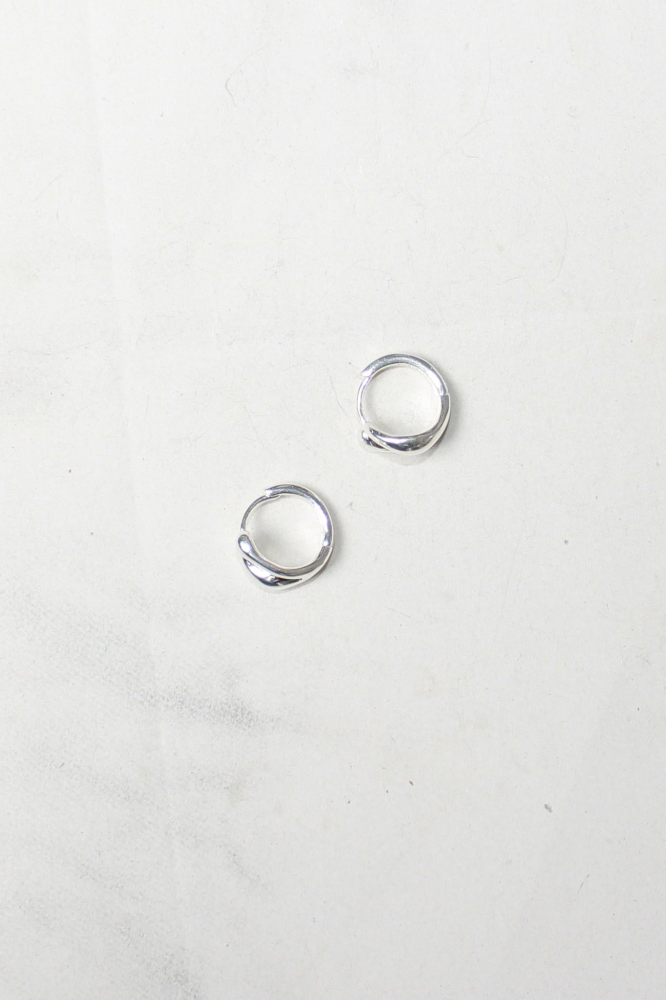 Open line Earring