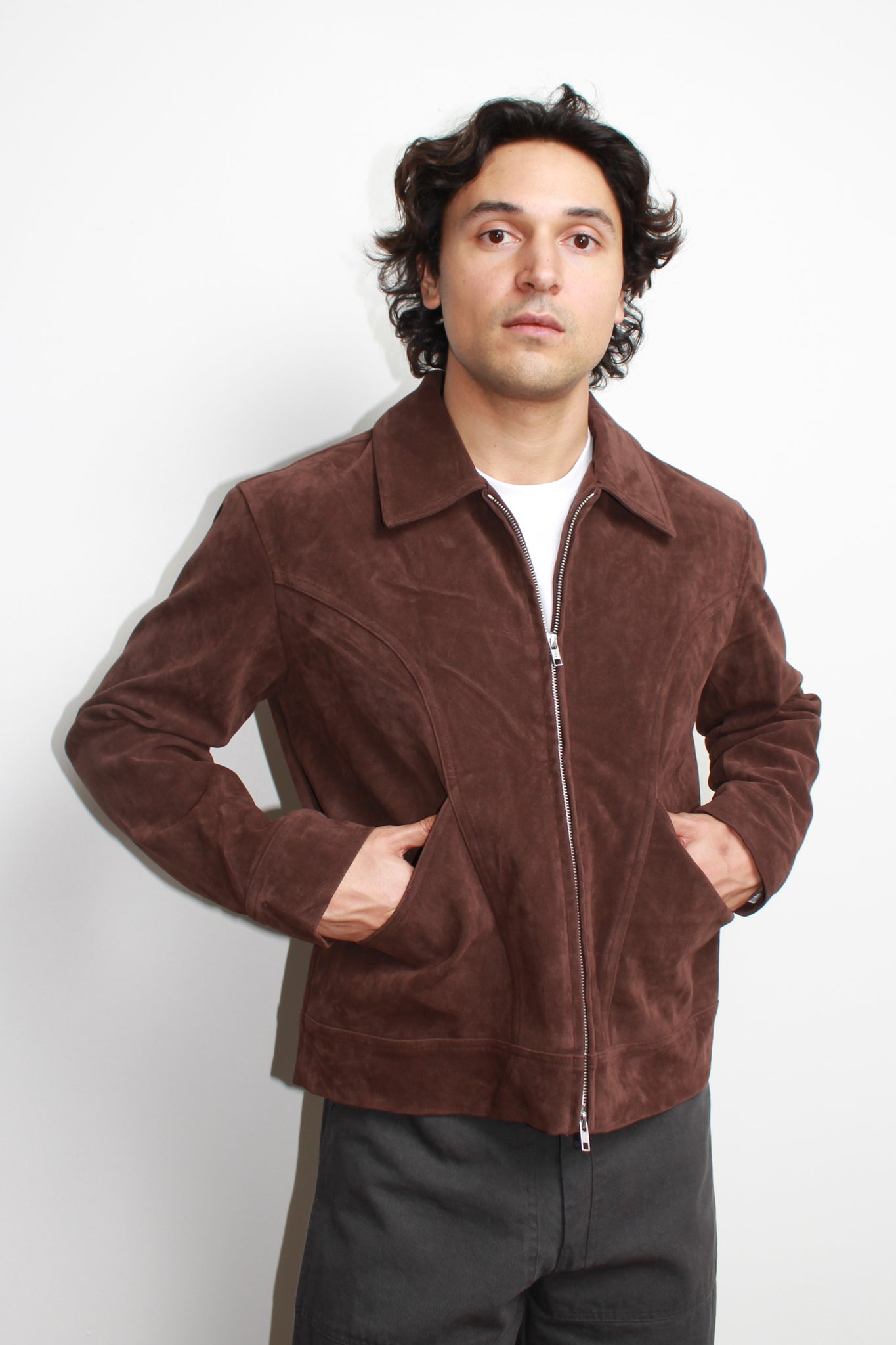 Curved suede Jacket in Brown