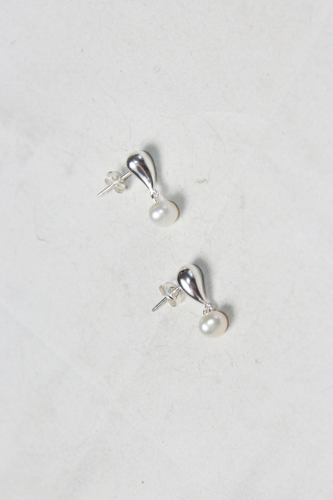 Pearl Drop Earring