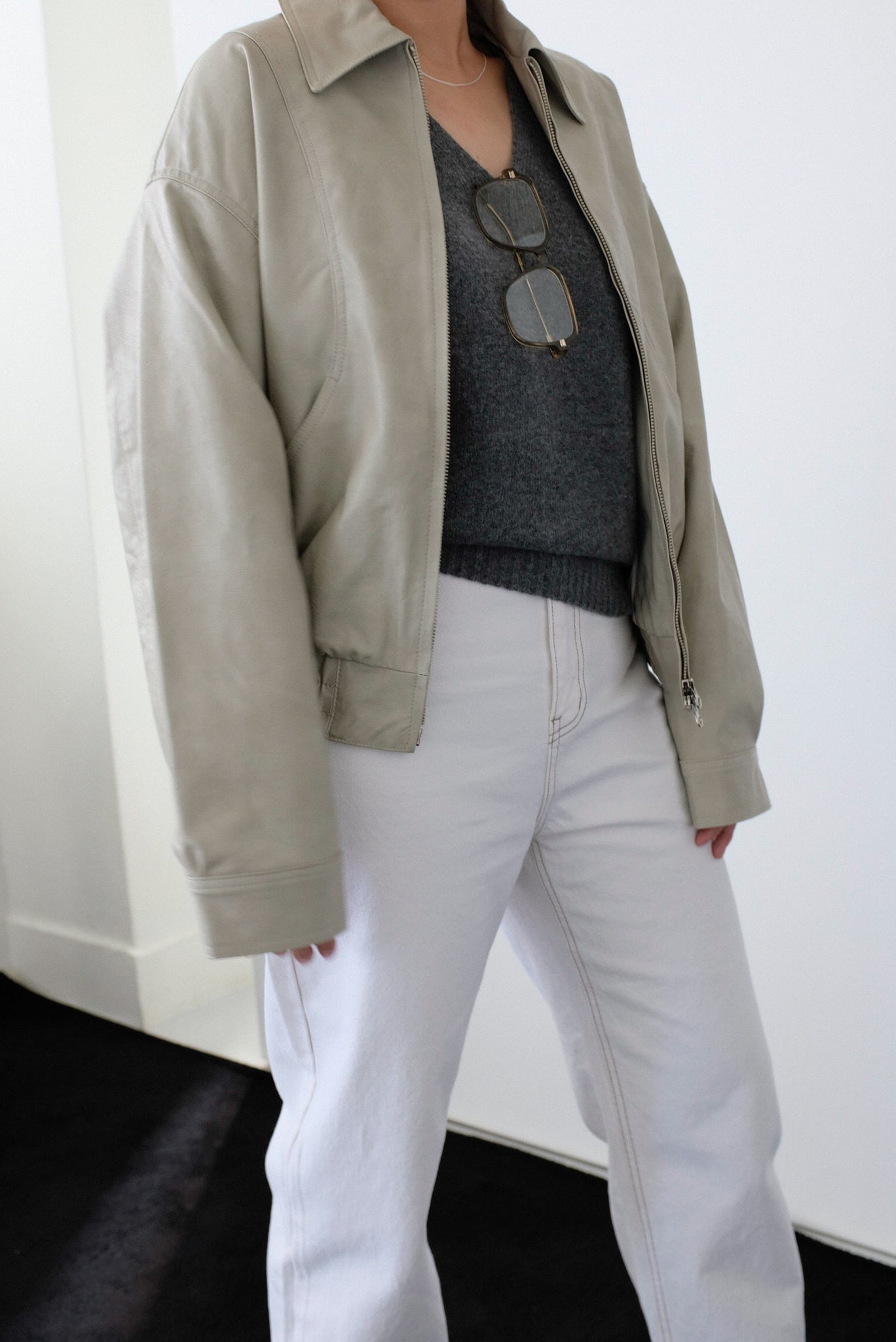Whole garment V-neck Sweater