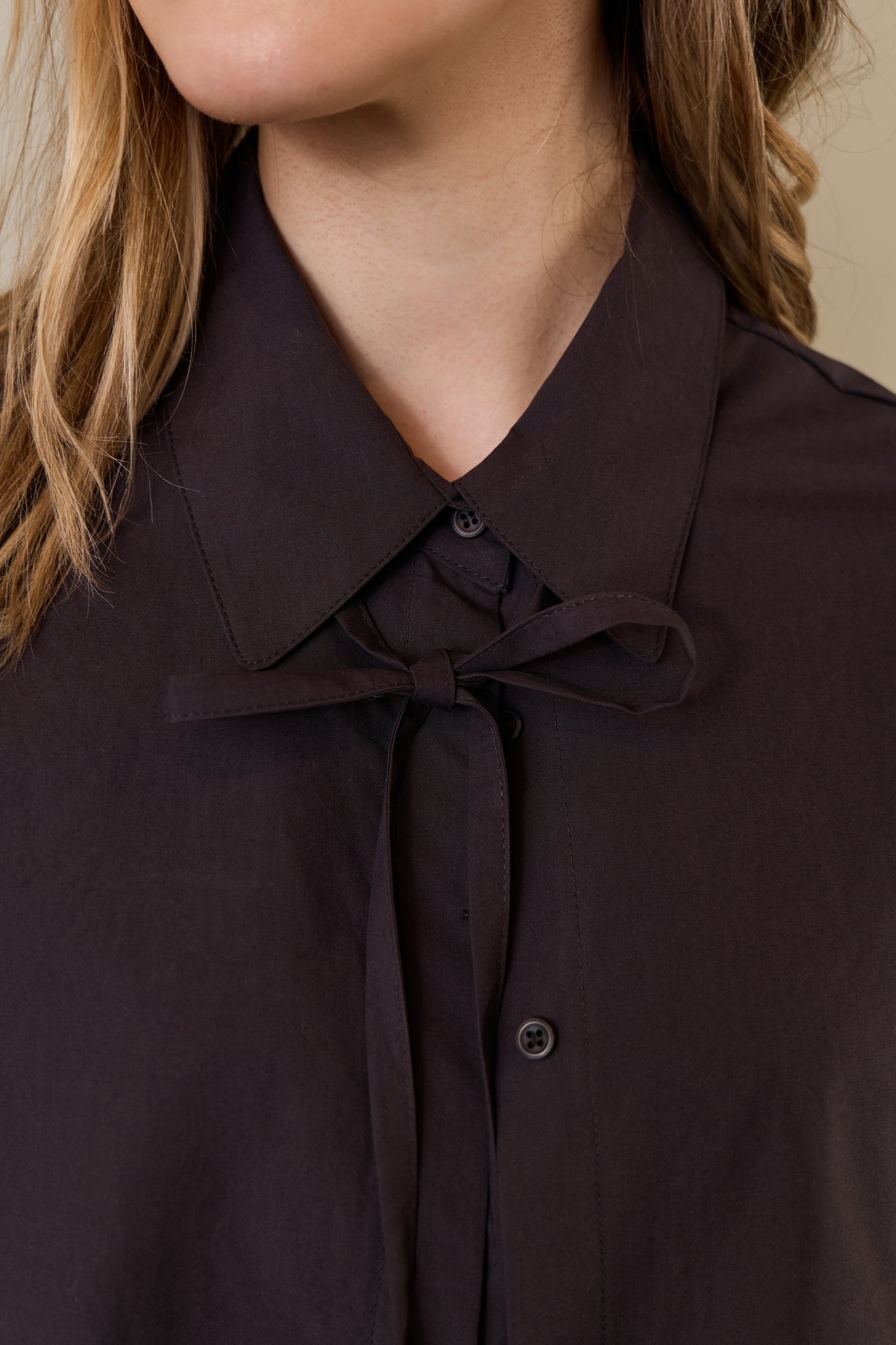 Barnet Cotton Shirt w/ String in Charcoal