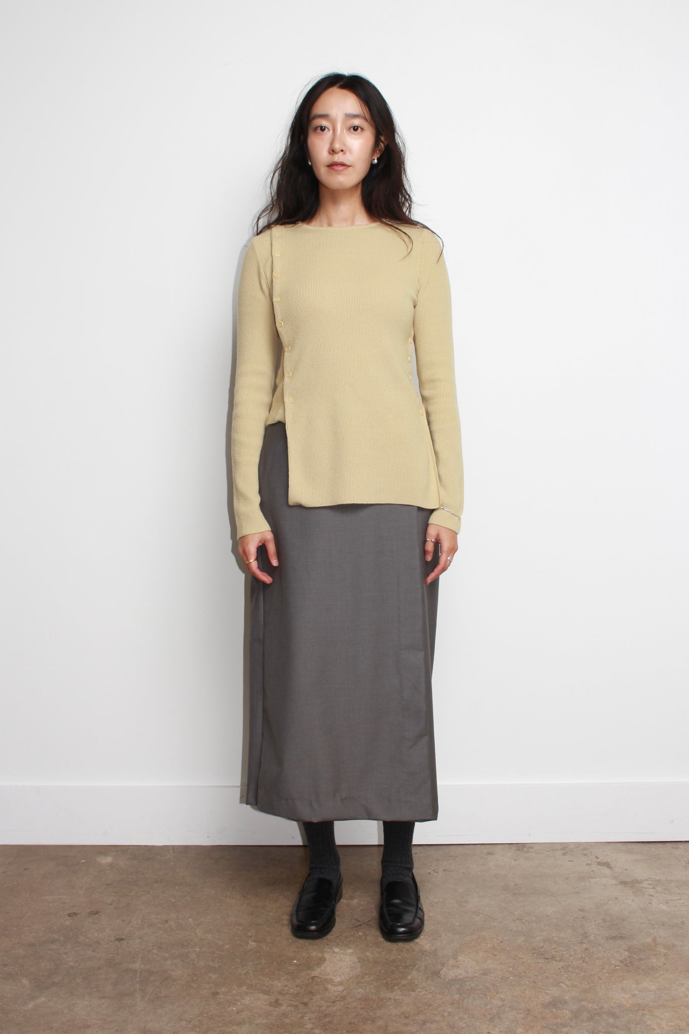 Unbalance Button detail Sweater in Brown