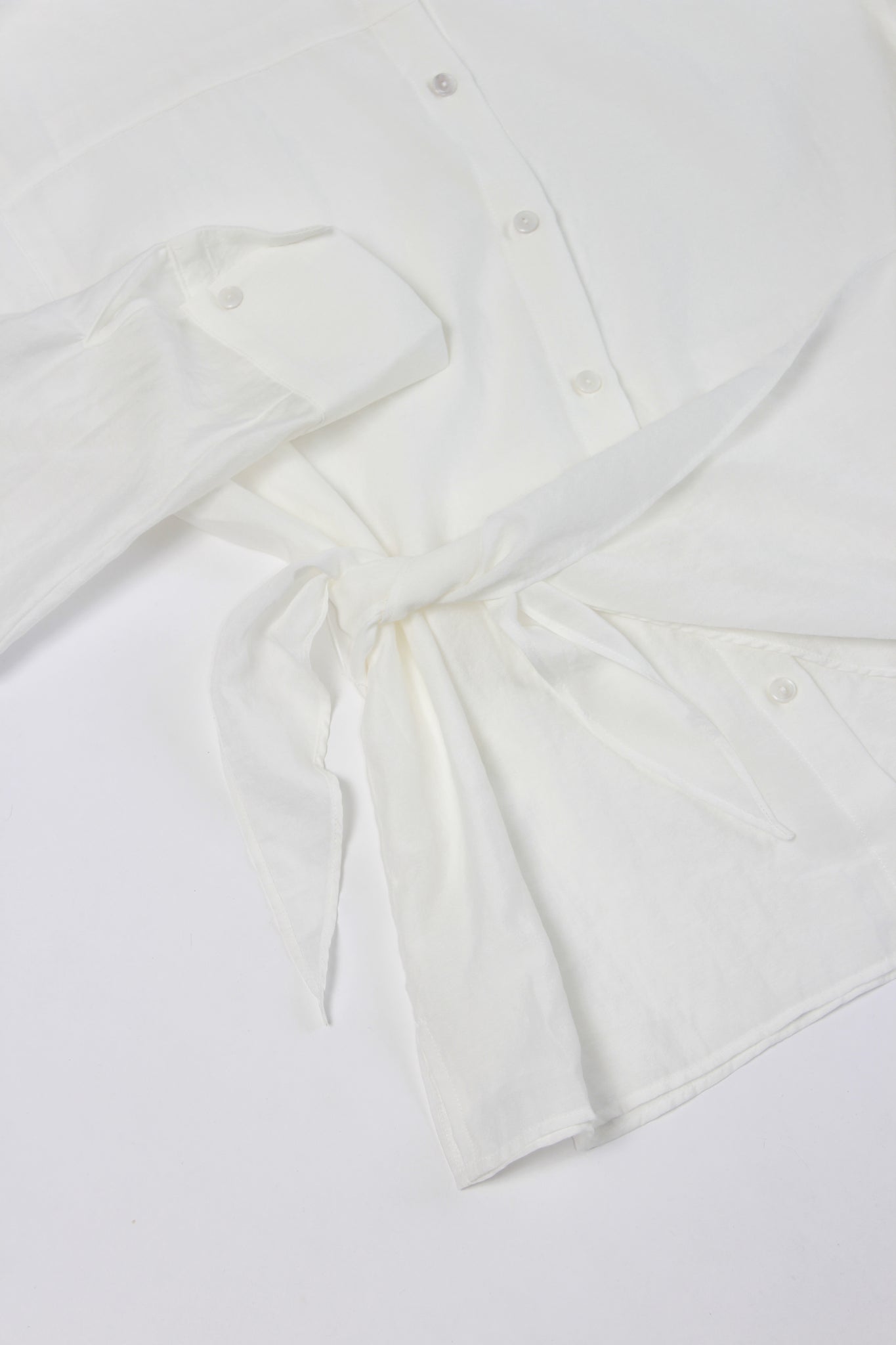 Lake Mockneck Scarf Shirt in Off white