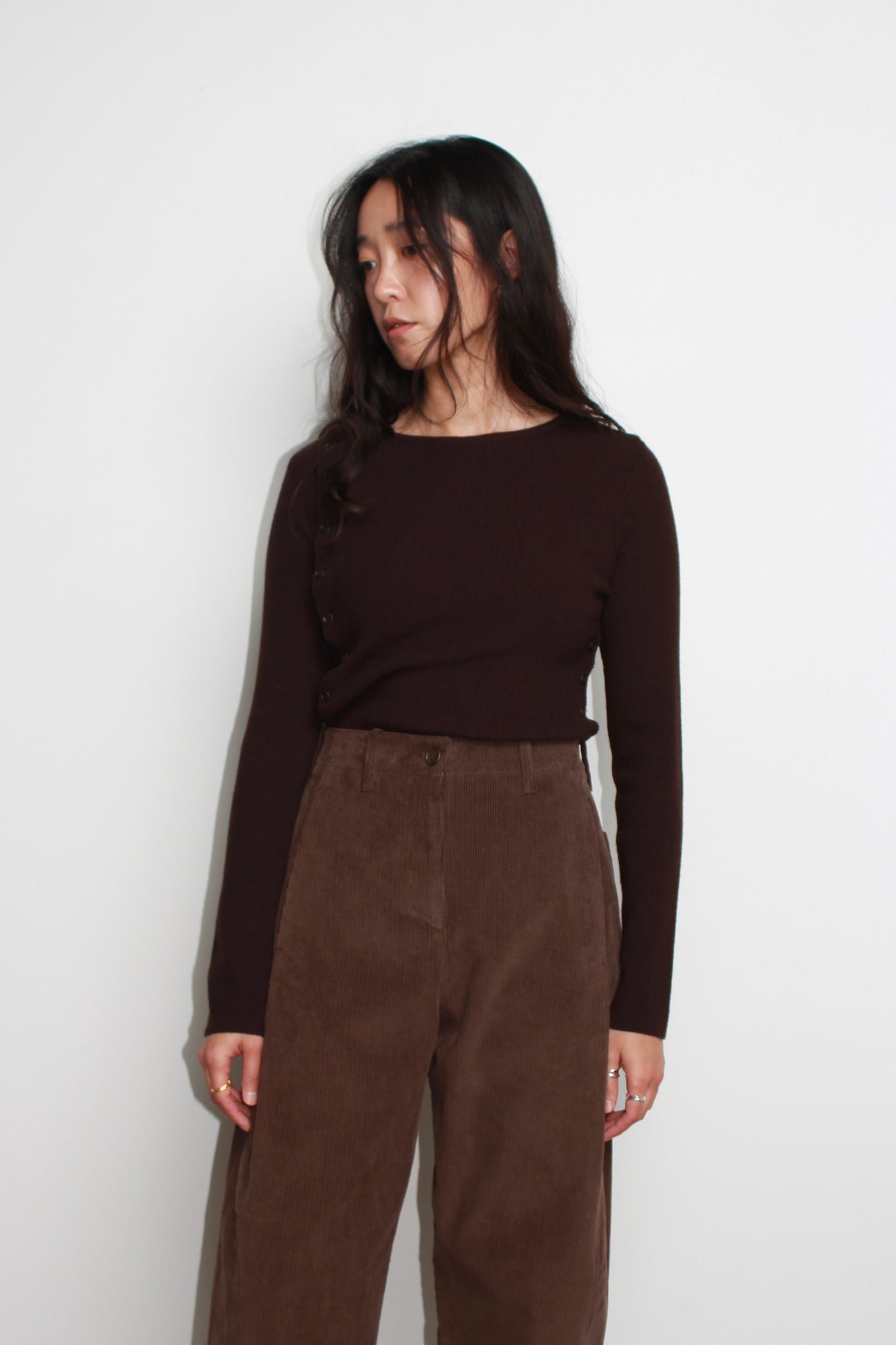 Unbalance Button detail Sweater in Brown