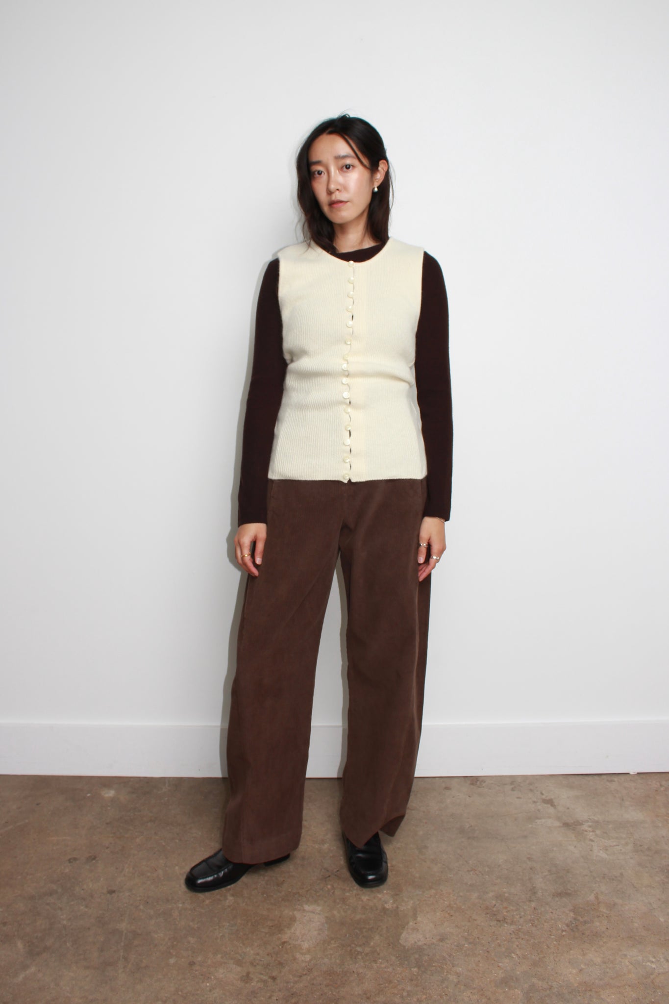 Curved Corduroy Pants in Brown