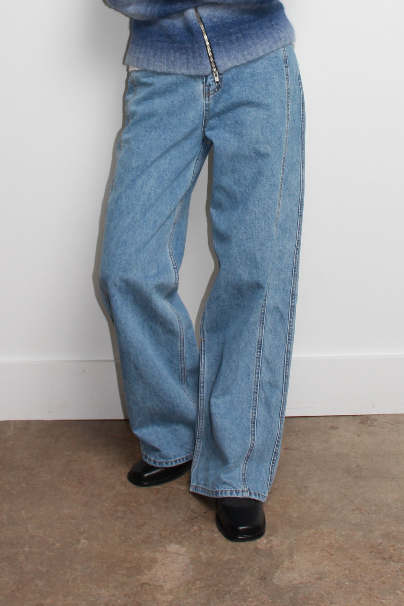 Side Line Denim Pants in Mid Wash