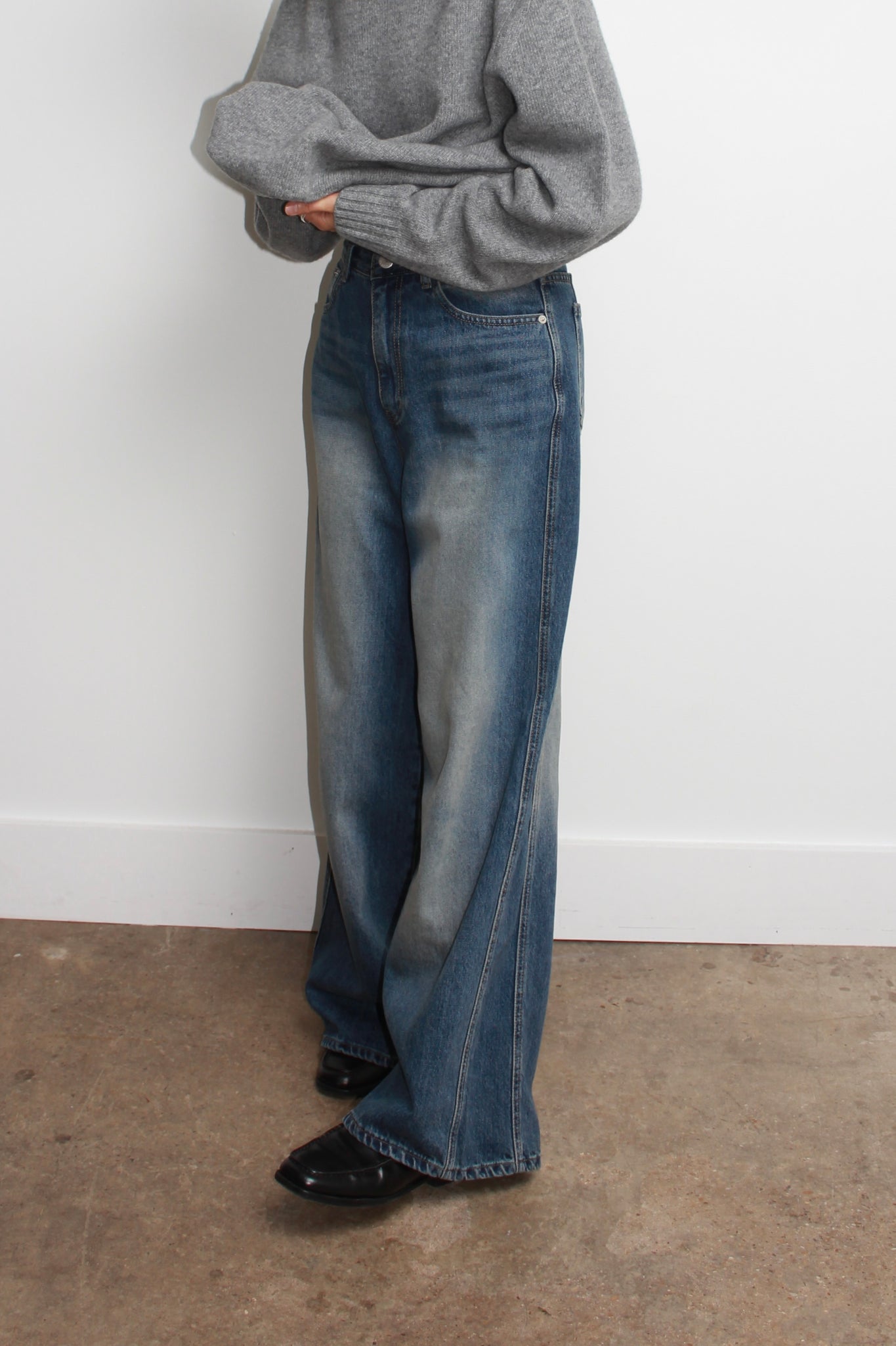 Vintage Wash Wide Leg Jean