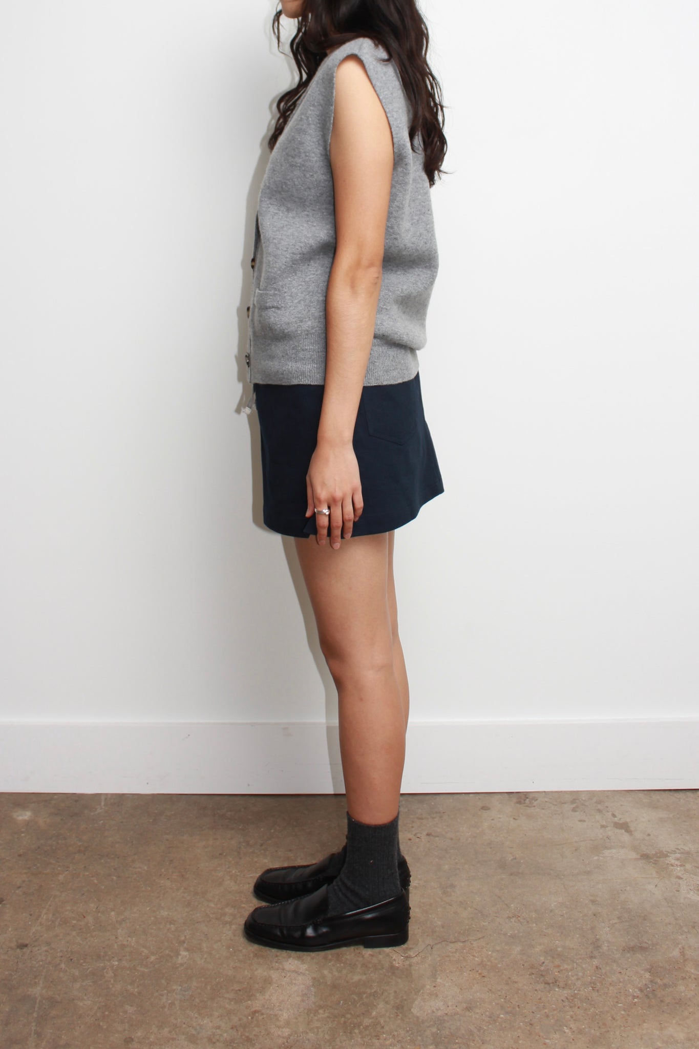 V-neck Button down Vest in Grey