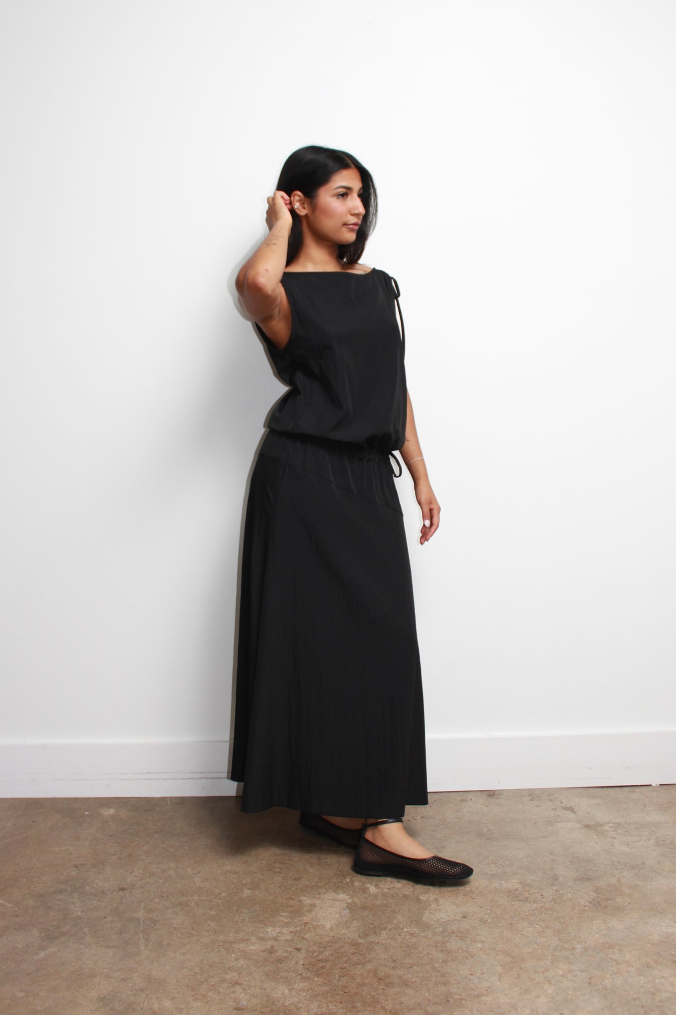 Nweol Shoulder String Dress in Black