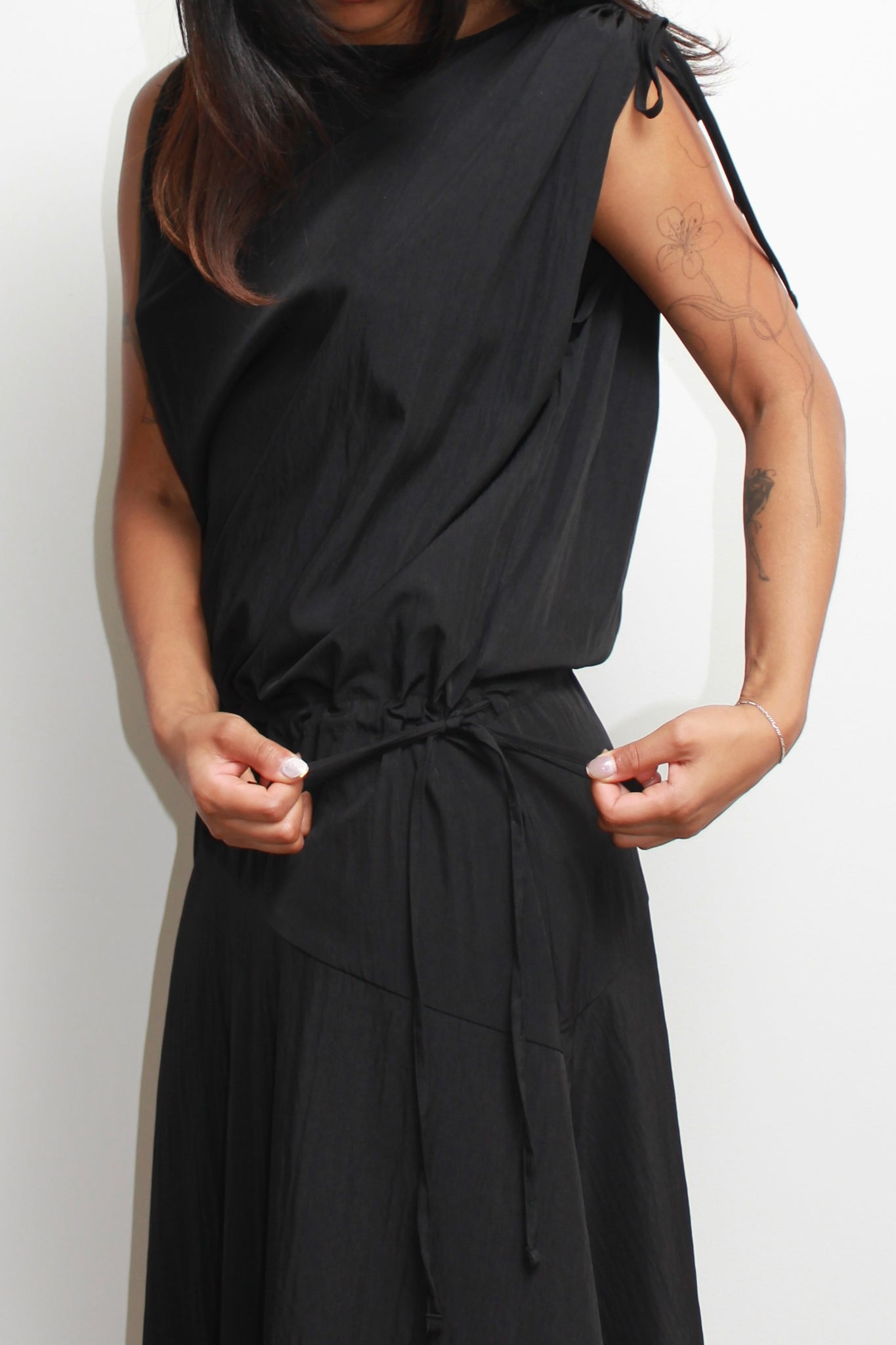 Nweol Shoulder String Dress in Black