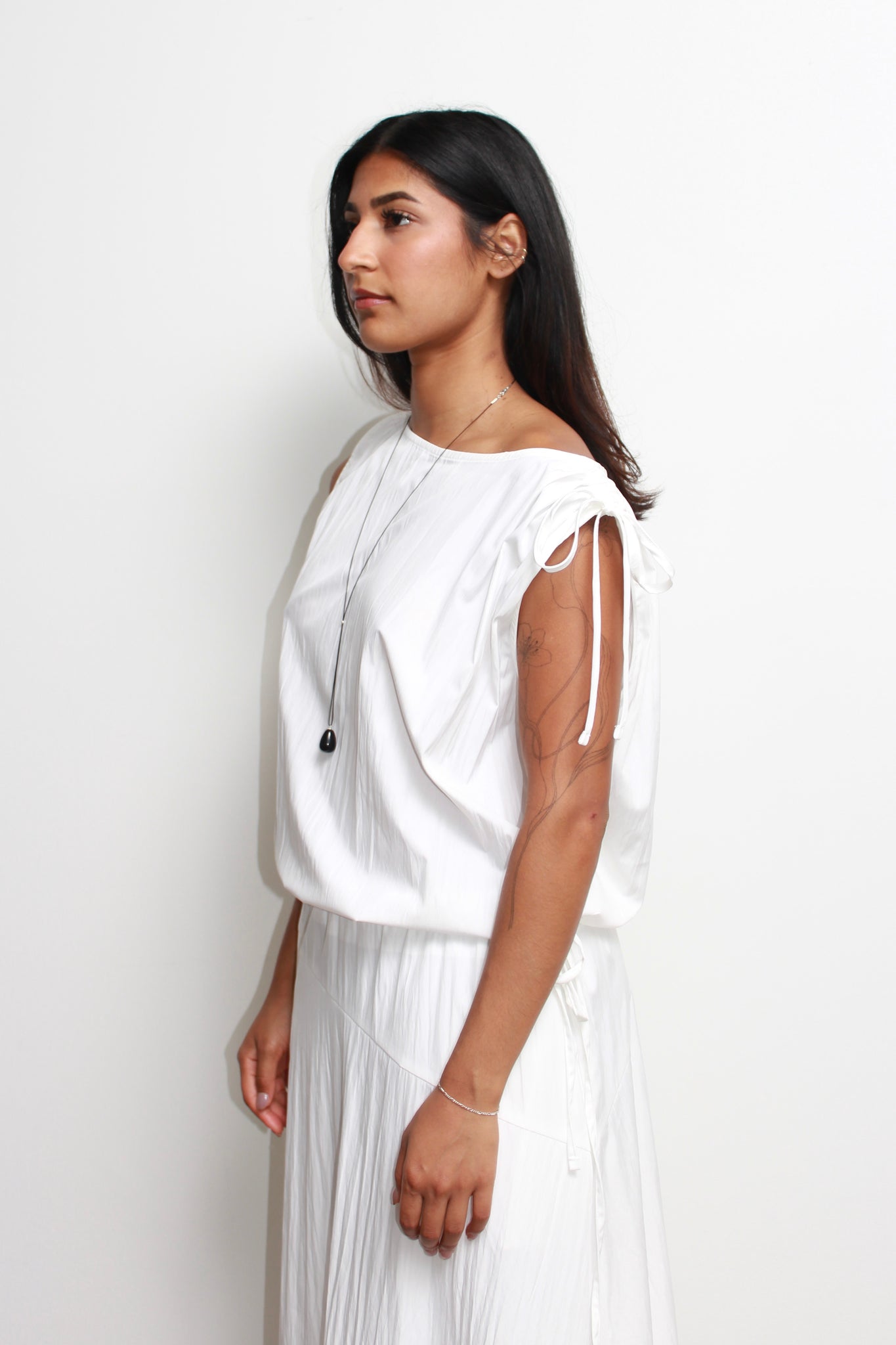 Nweol Shoulder String Dress in White