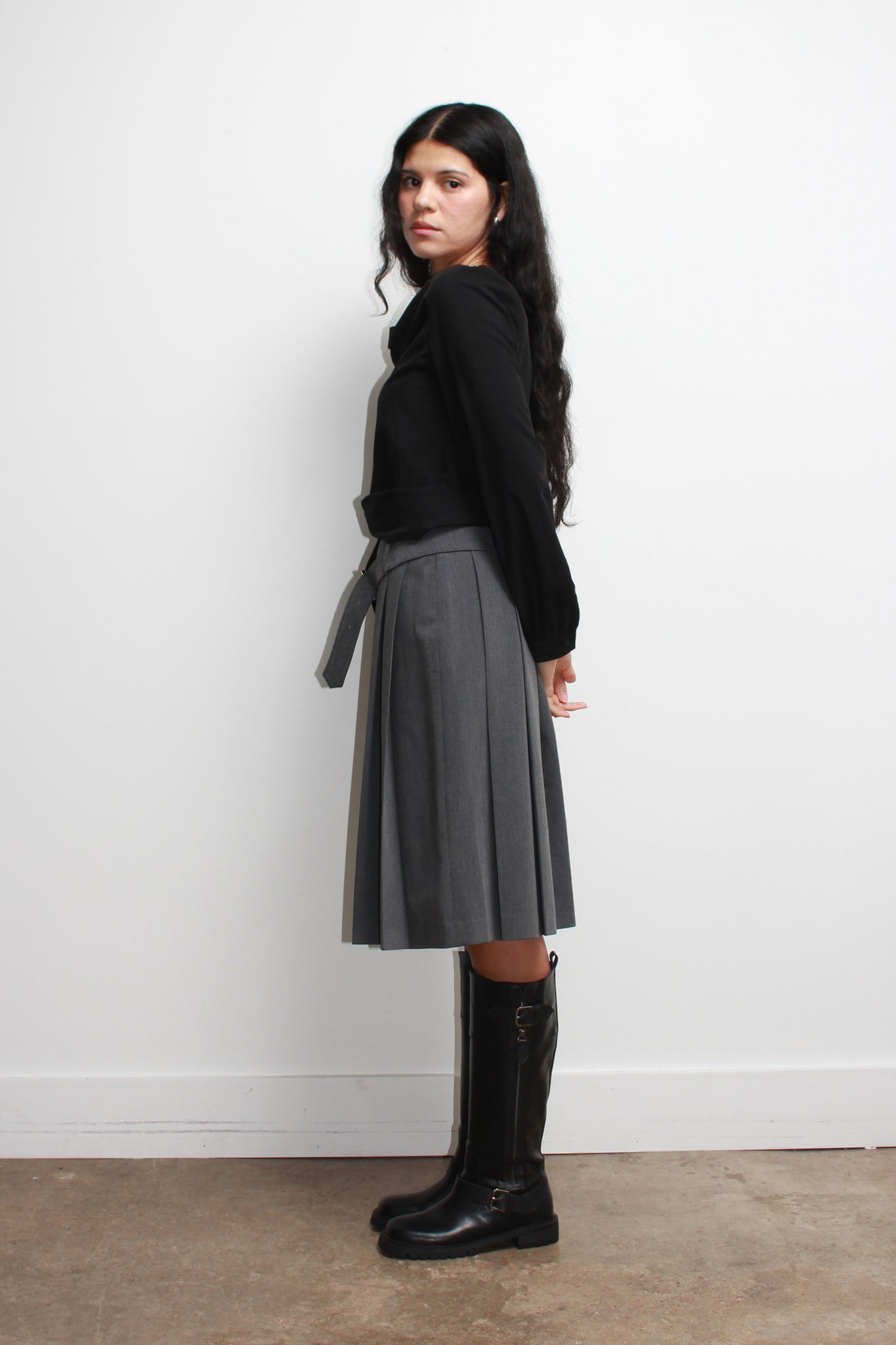 Pleated Belt Skirt in Grey