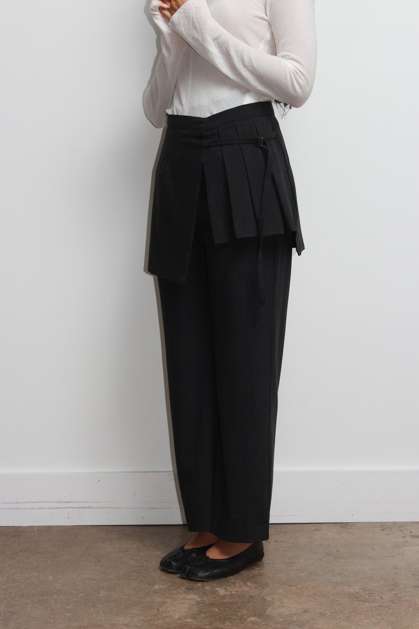 Tei Pleats Wrap Skirt Pants in Charcoal