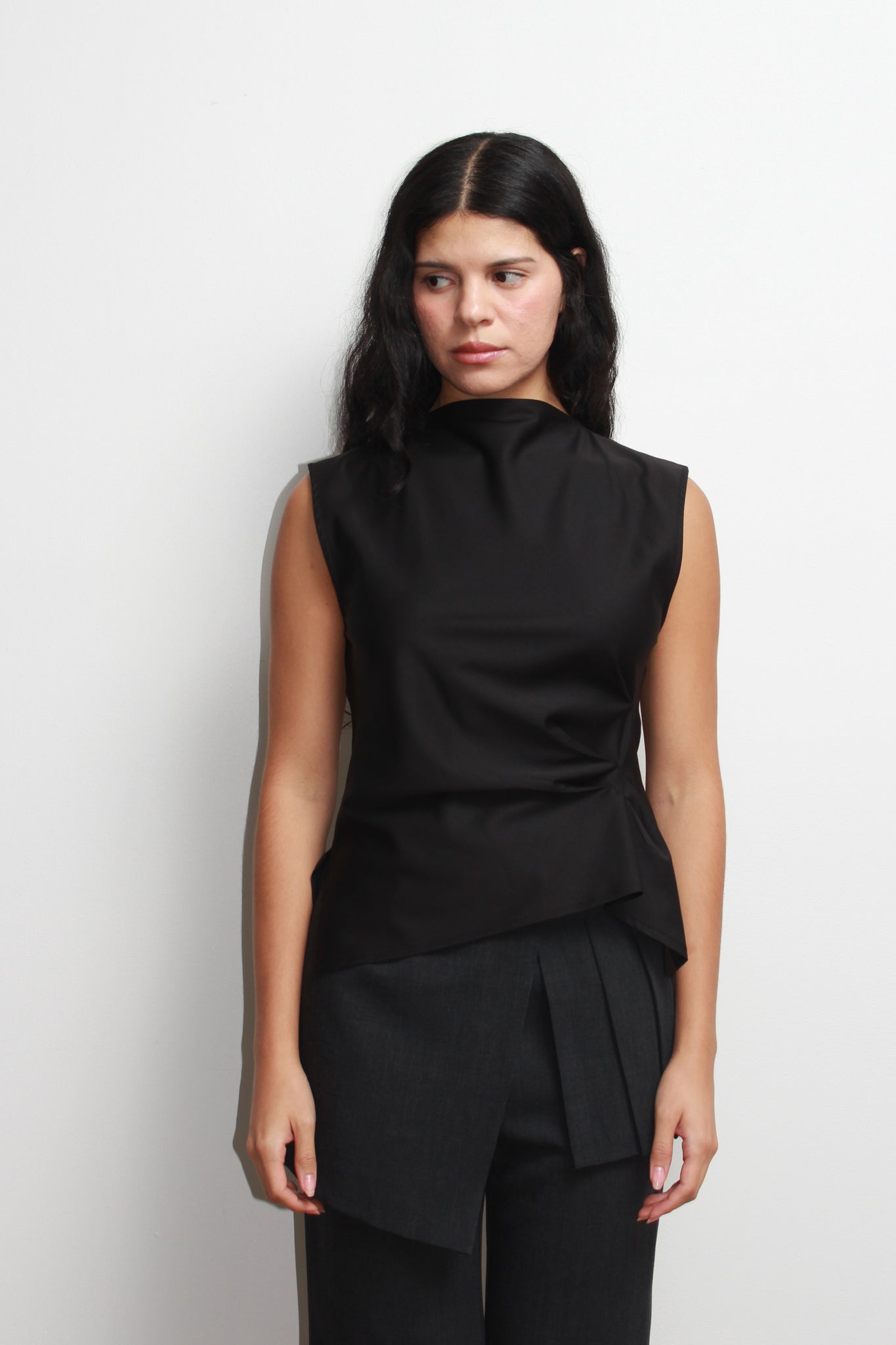 Vase Back Button Vest in Black