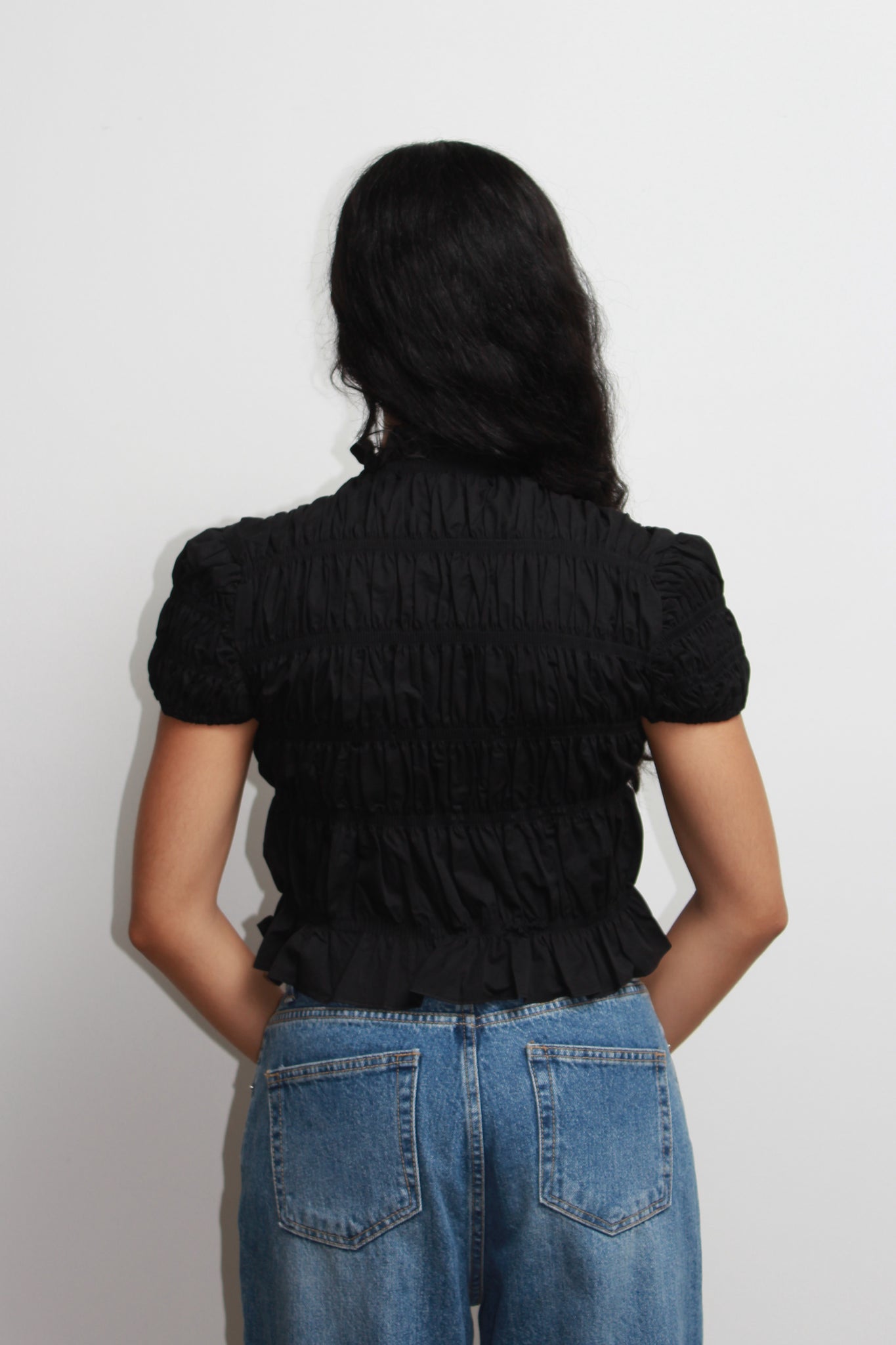 Phony Ruffle Top in Black