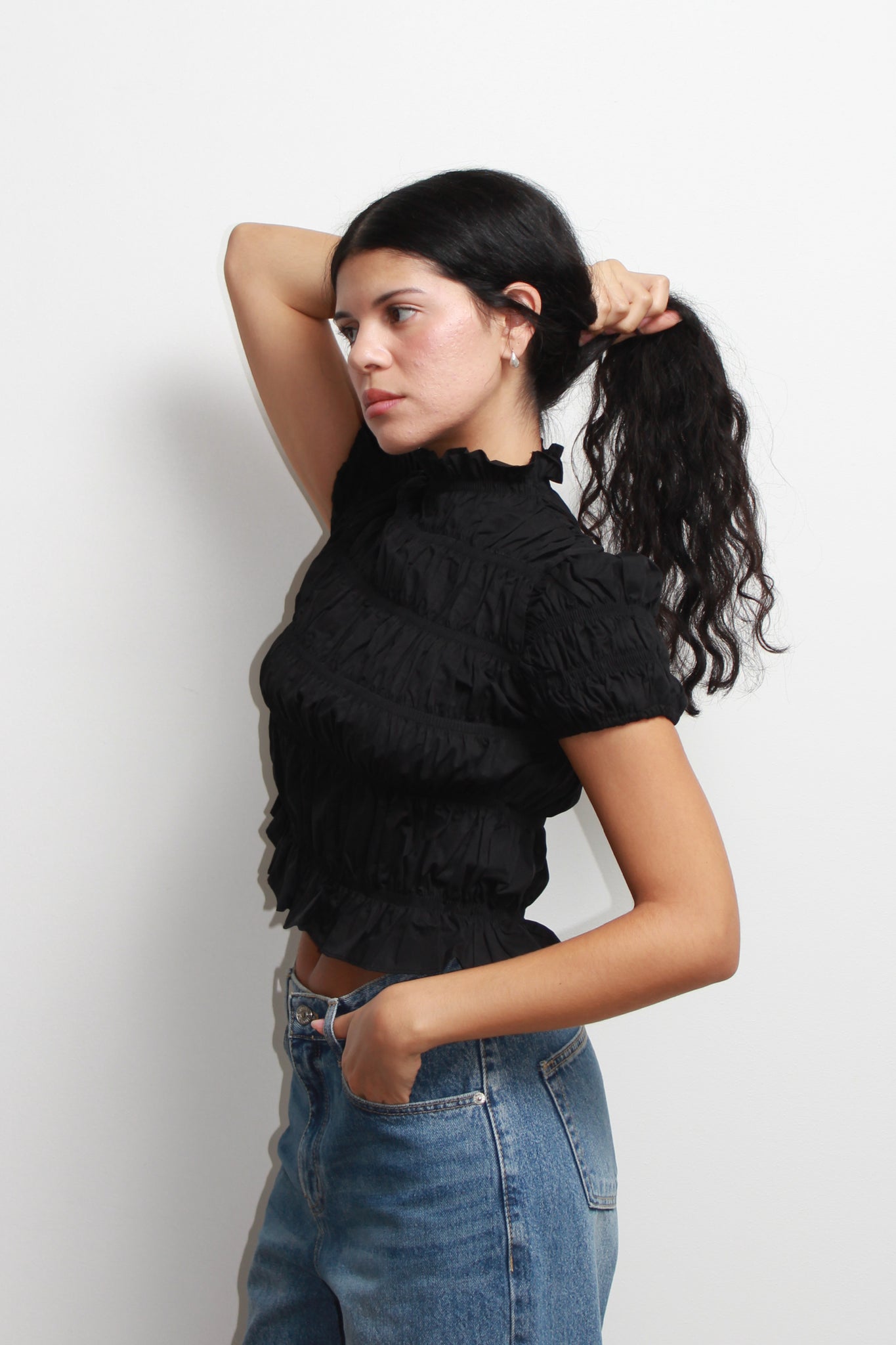 Phony Ruffle Top in Black