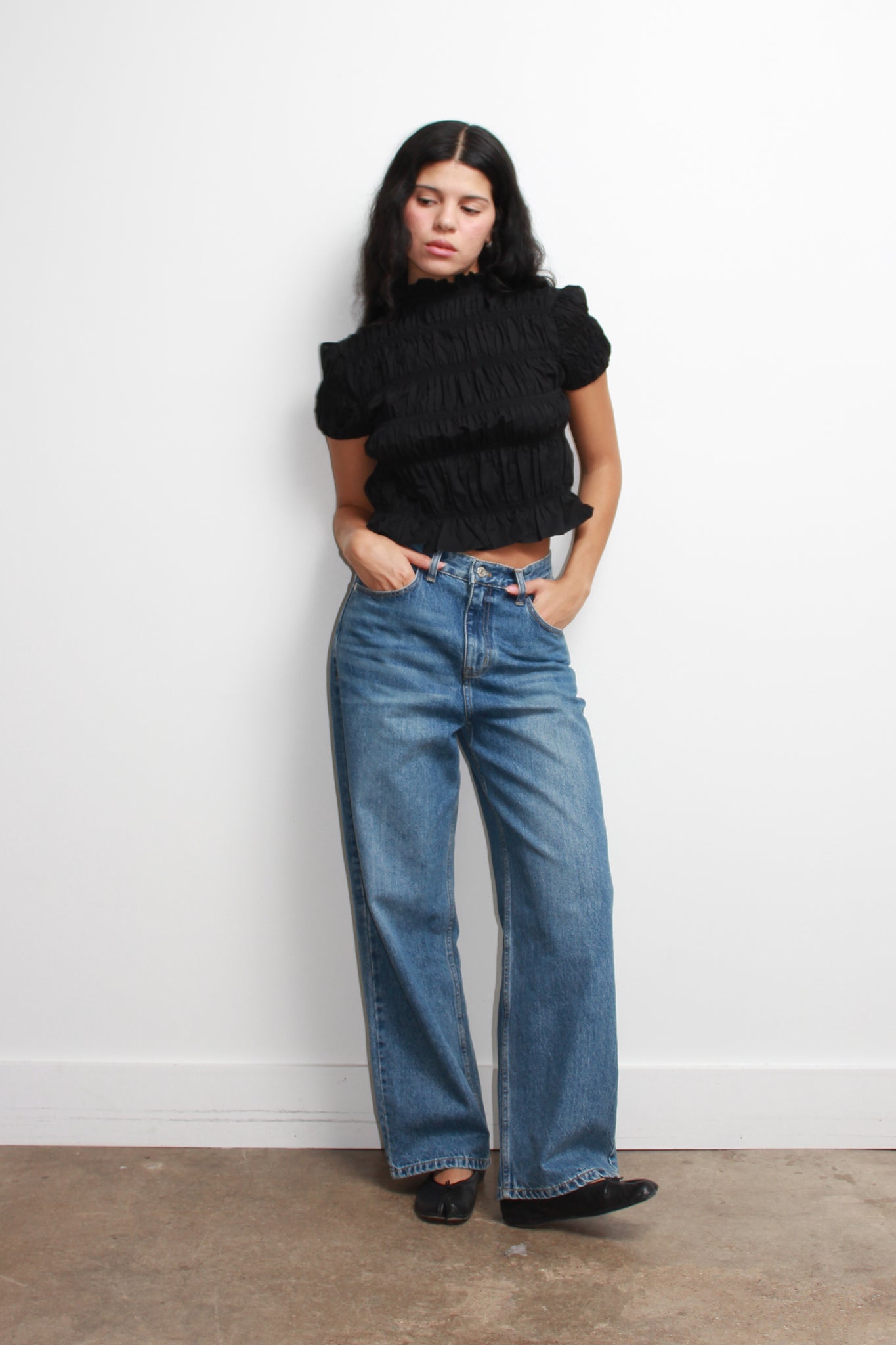 Phony Ruffle Top in Black