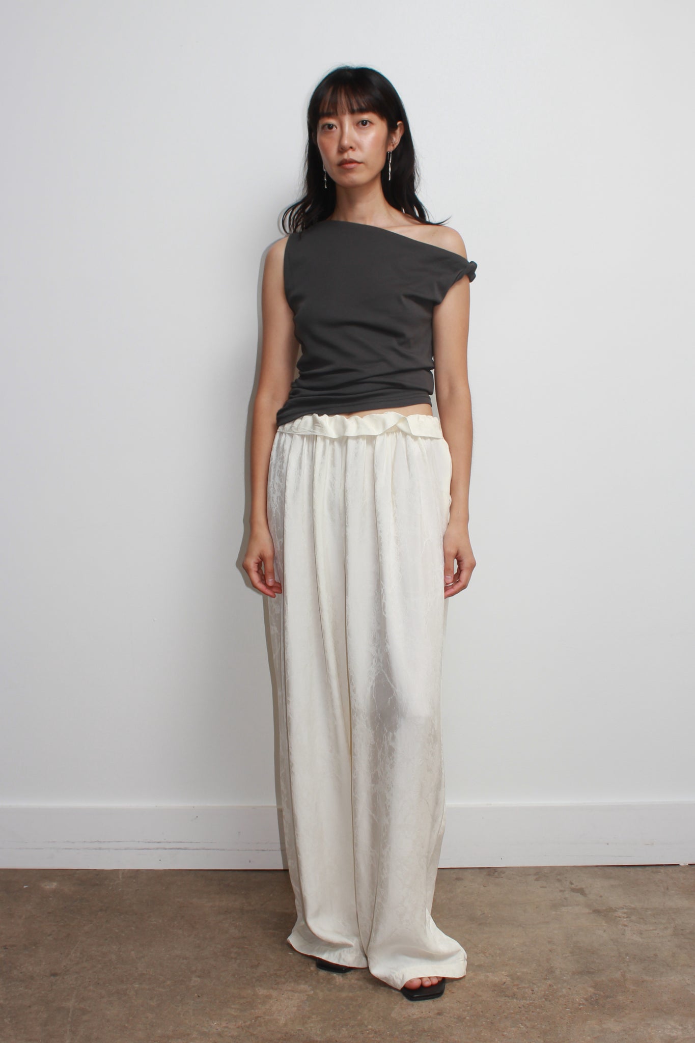 Twist Unbalance Top in Charcoal