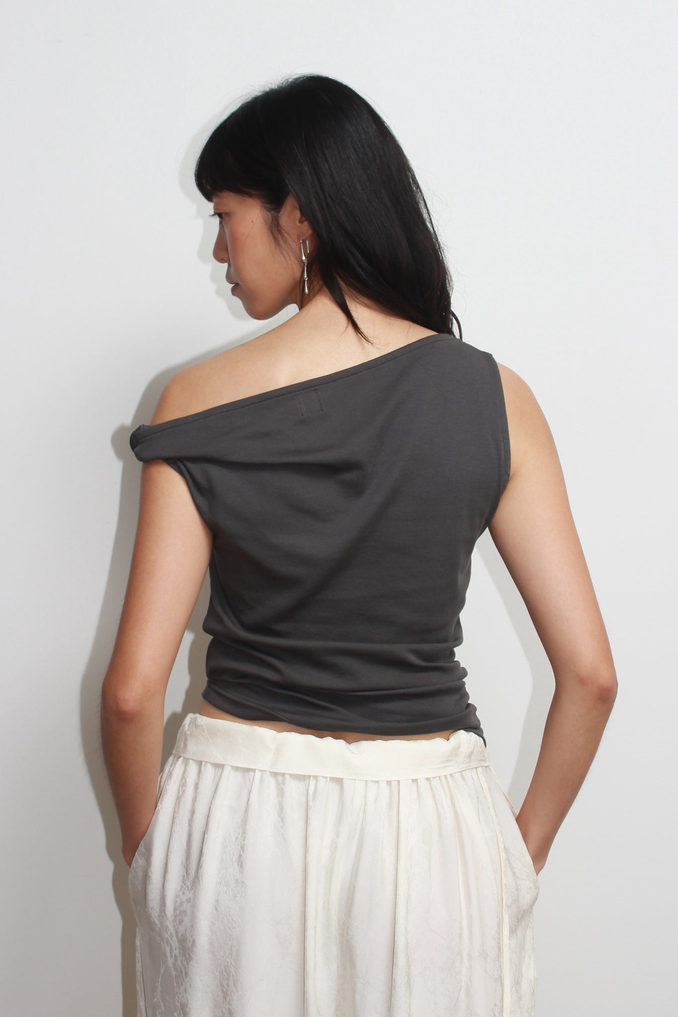 Twist Unbalance Top in Charcoal