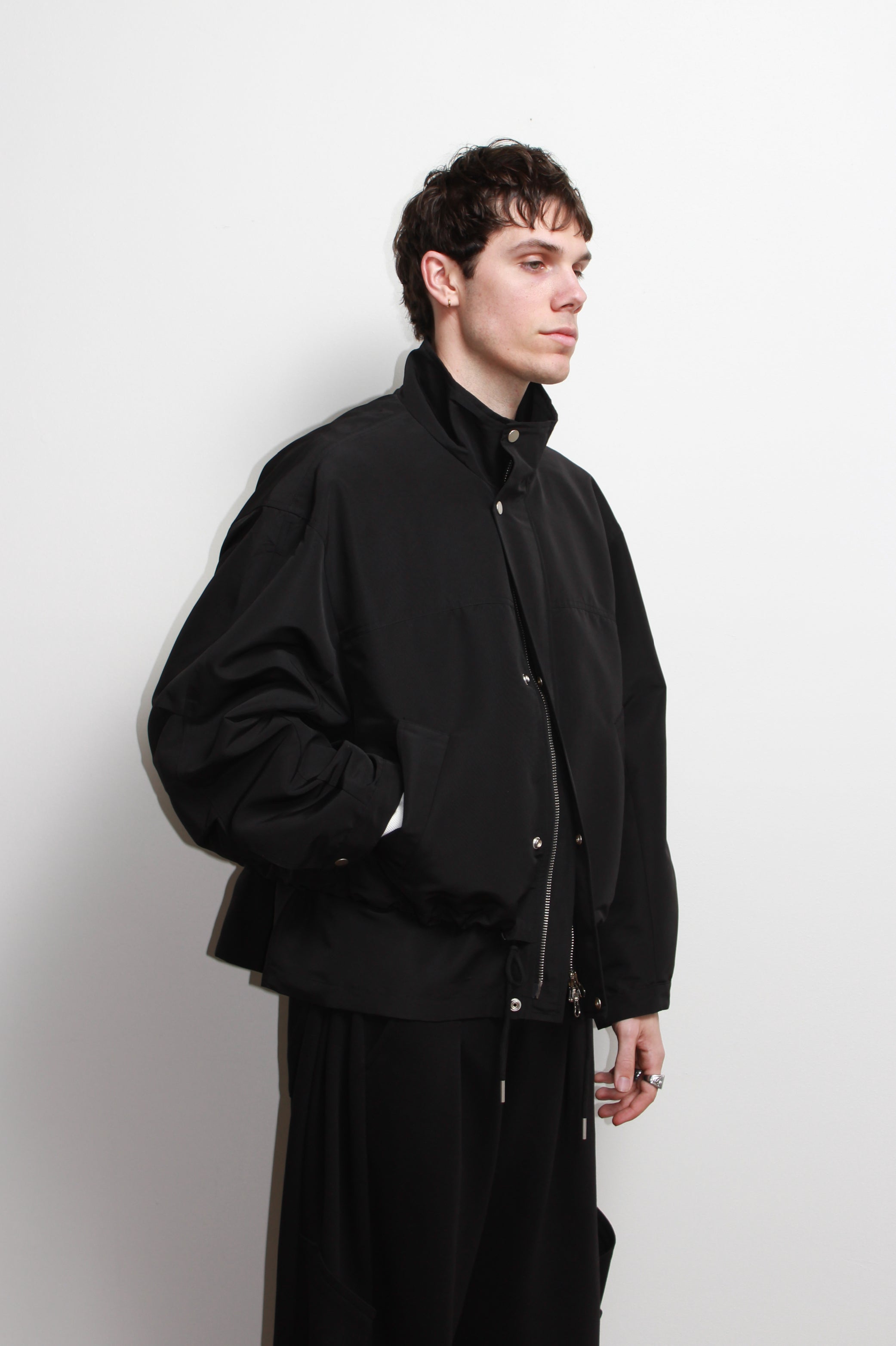 Shell High-neck Jacket in Black – Jowa.shop