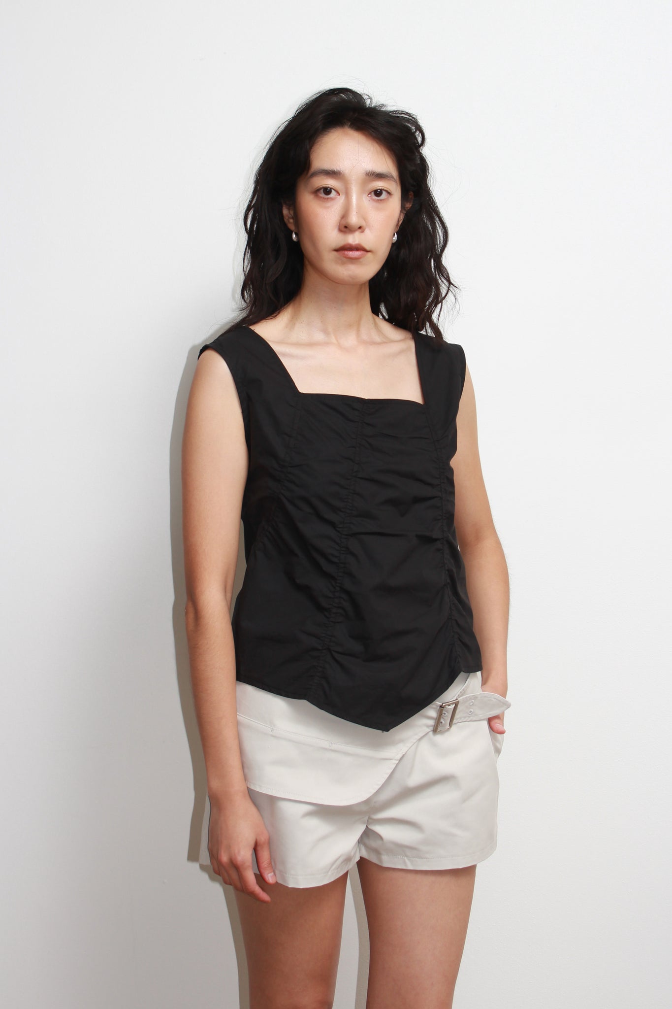 Three Shirring Unbalance Hem Top in Black