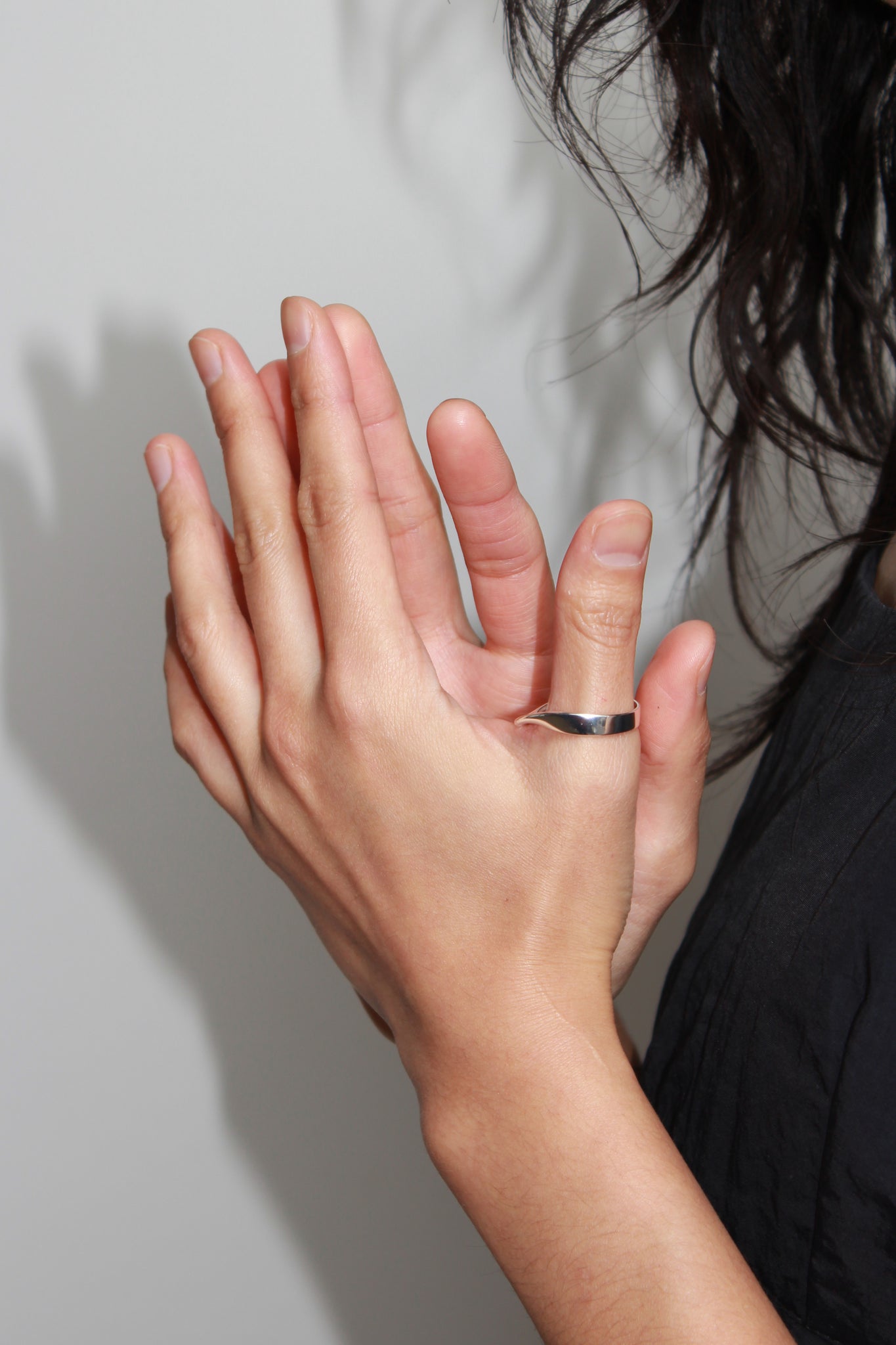 Slim Wavy Ring