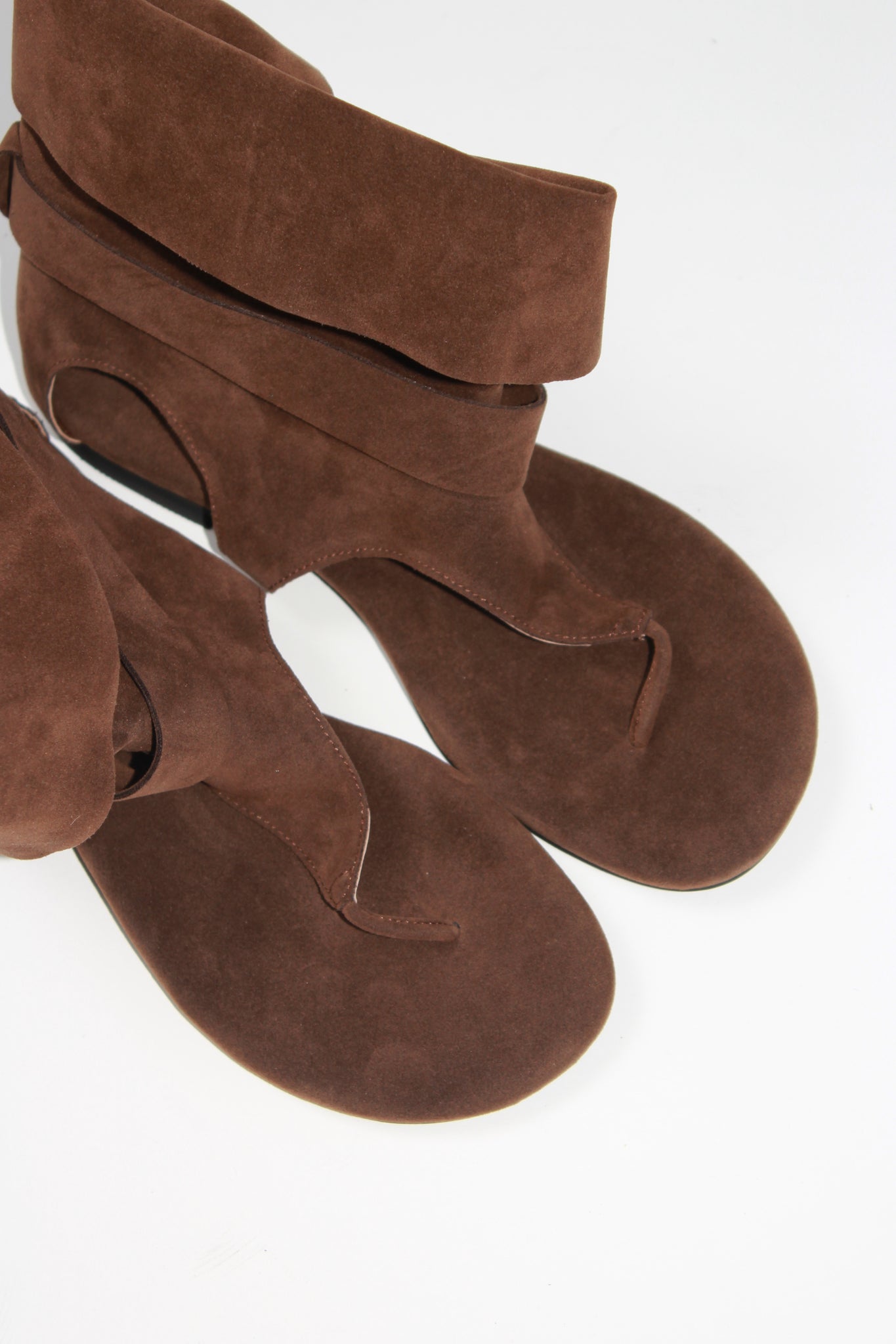Mojo Flip Flop Boots in Brown