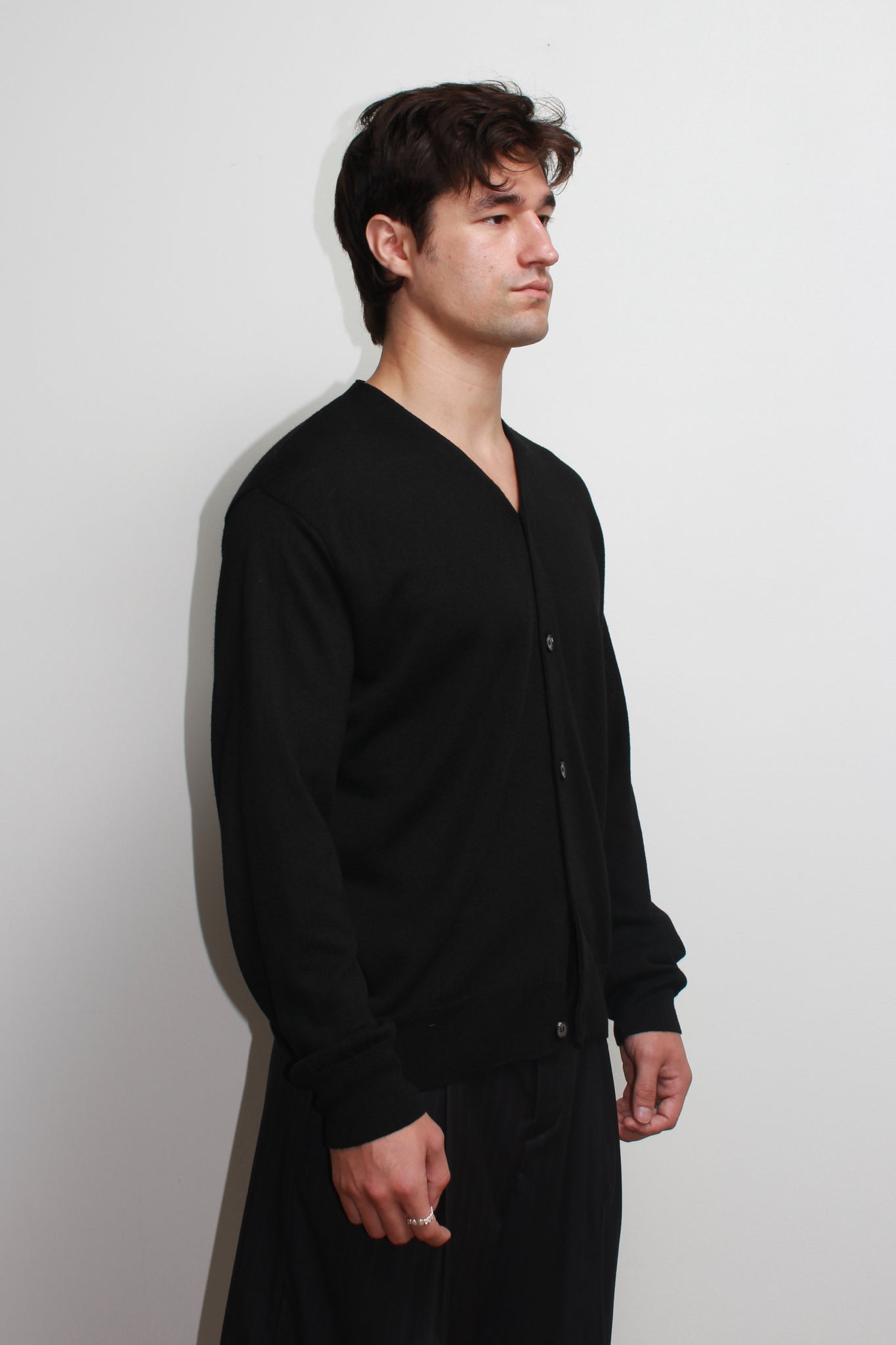Crop Linen Round Neck Cardigan in Black