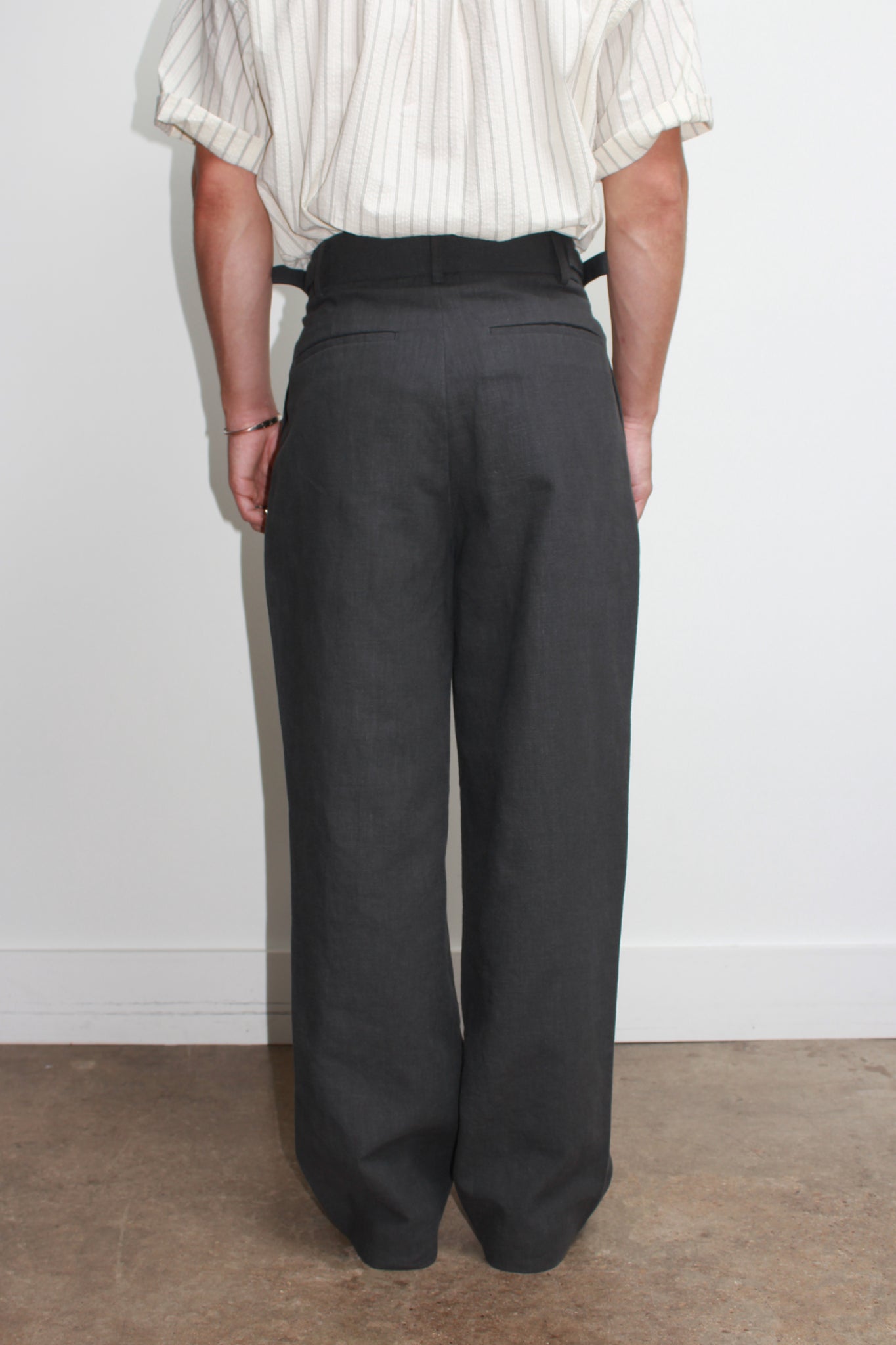 Bizo Linen Trouser in Charcoal