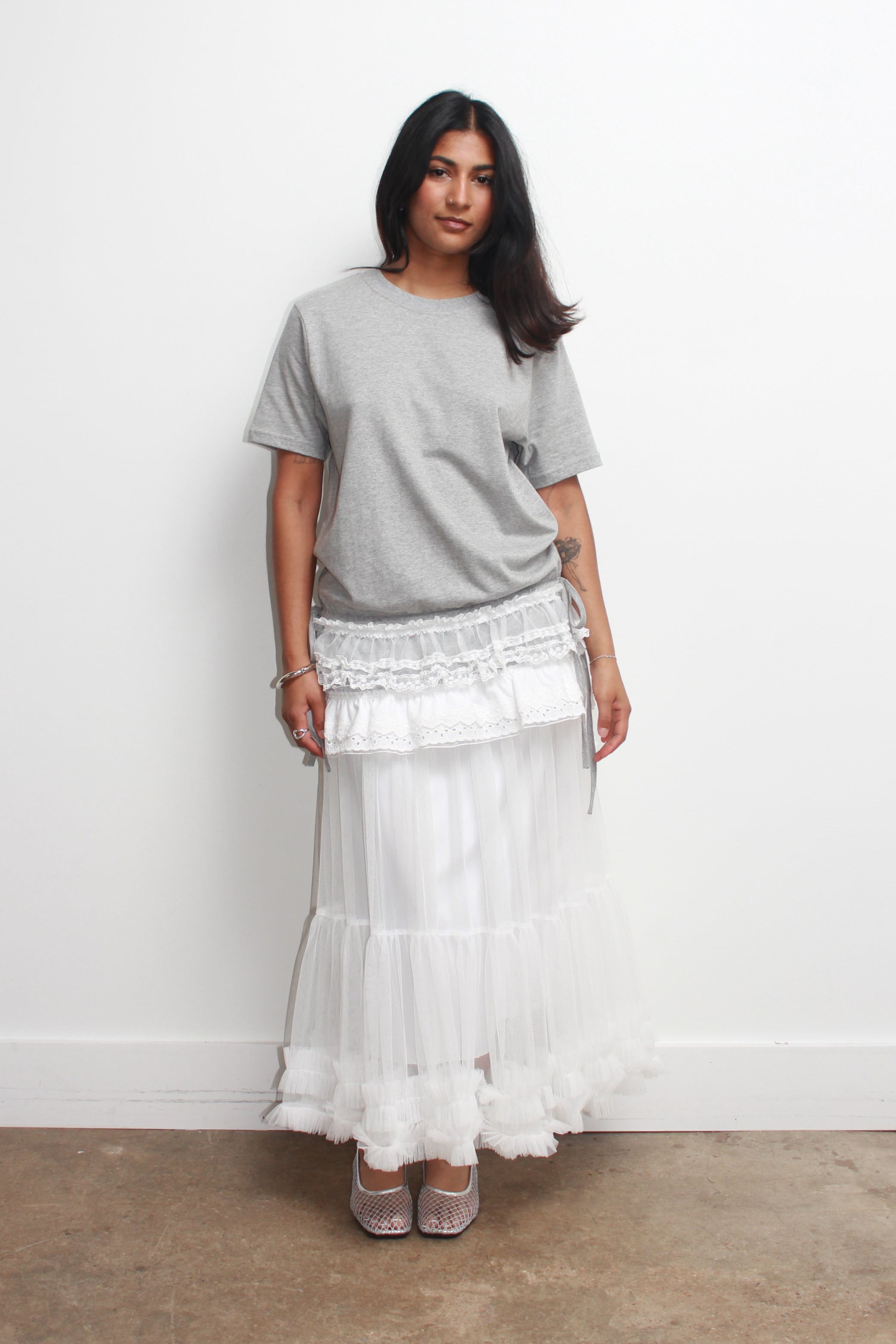 Lace Hem T-Shirt in Melange Grey – Jowa.shop