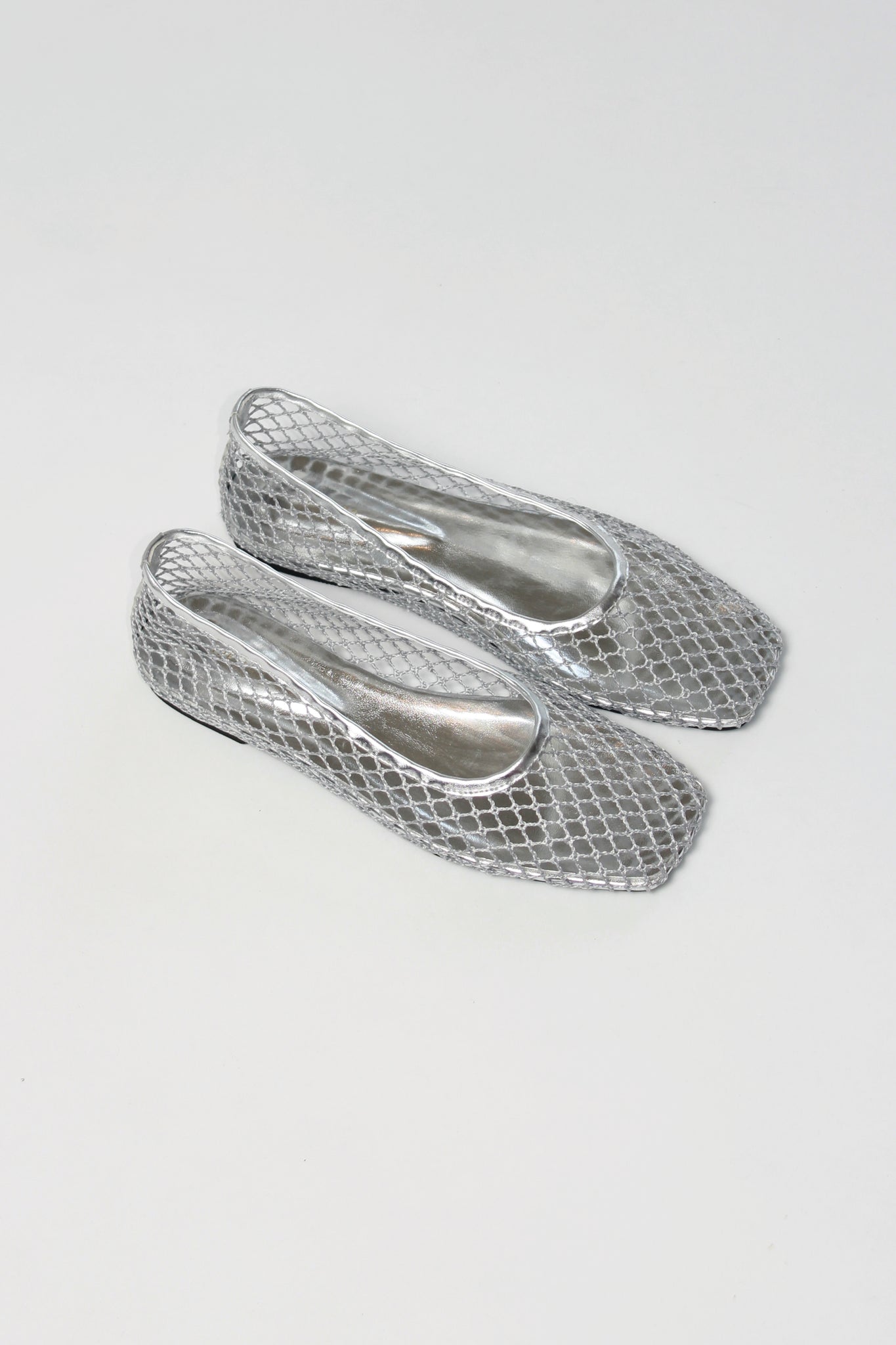 Silver Mesh Flat in Silver