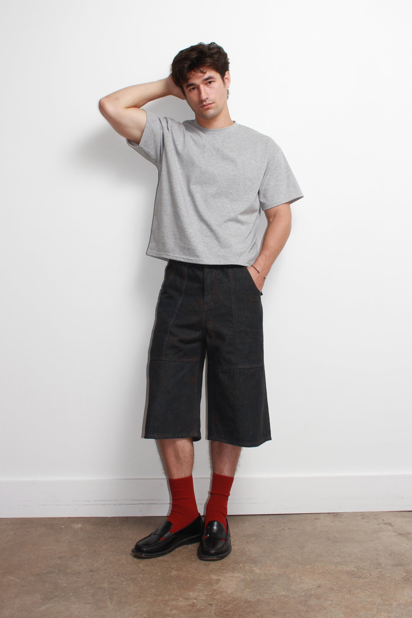 Dive Basic Crop T- Shirt in Grey