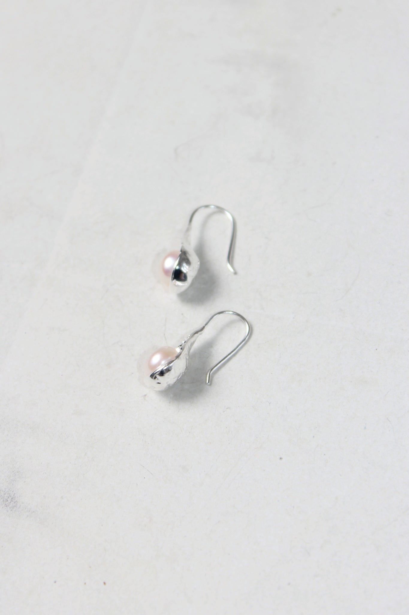 Tray Freshwater Pearl Hook Earring