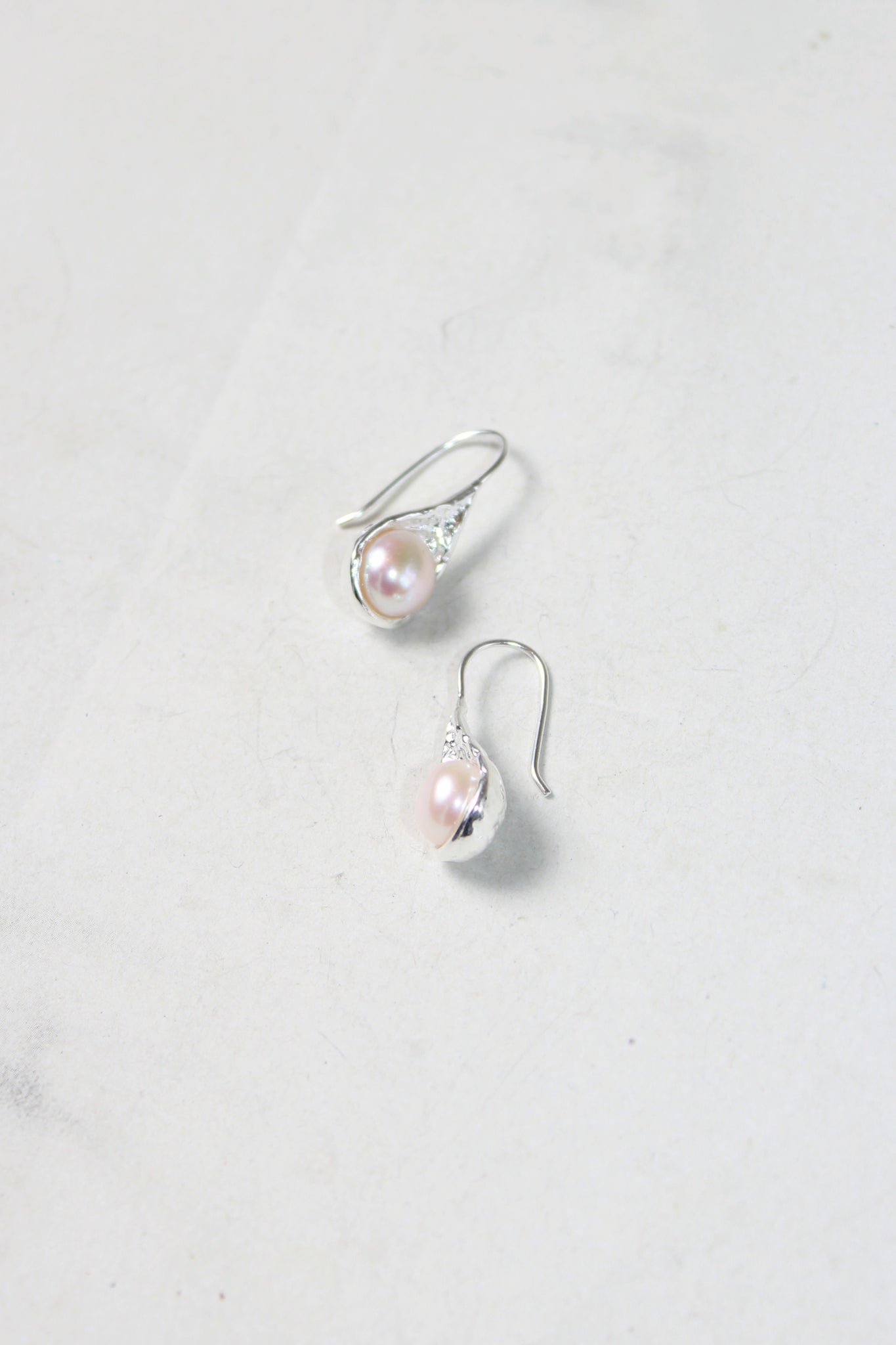 Tray Freshwater Pearl Hook Earring