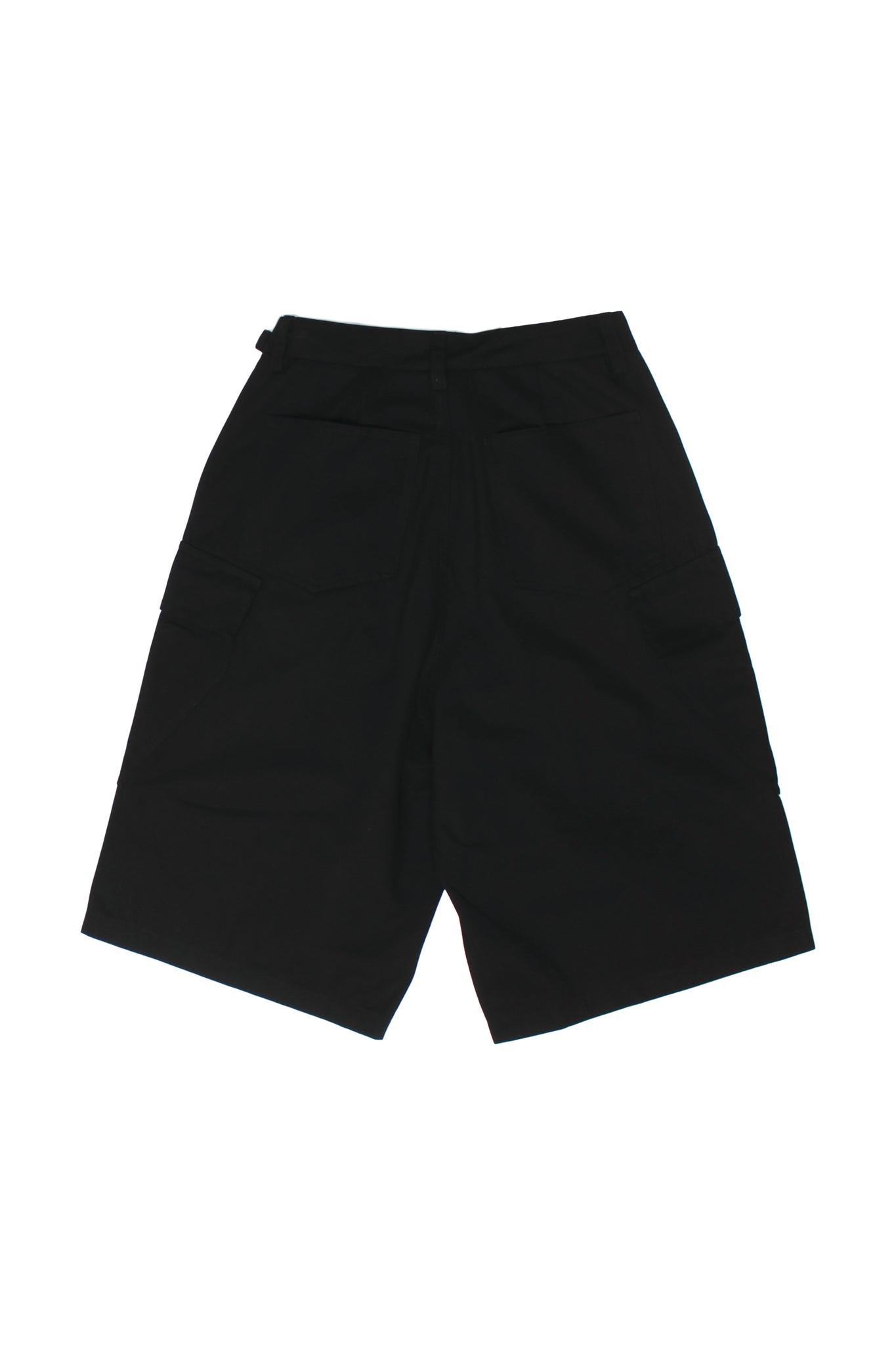Wise Knee Cargo Shorts in Black
