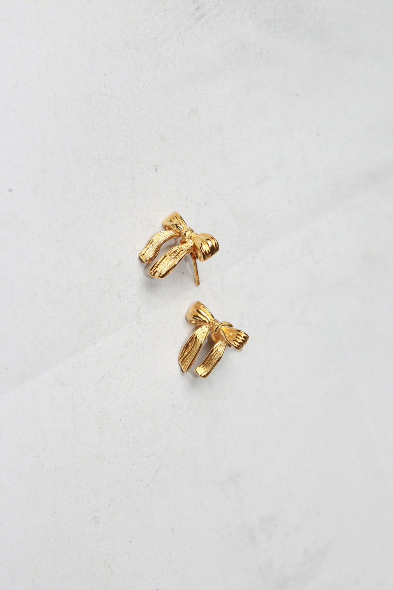 Stripe Ribbon Earring in Gold