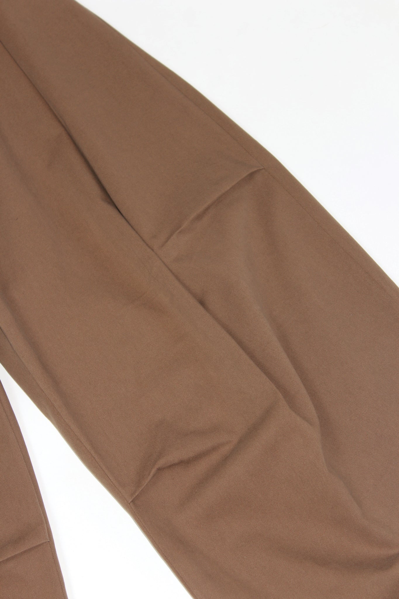 Obi Curved Pants in Brown