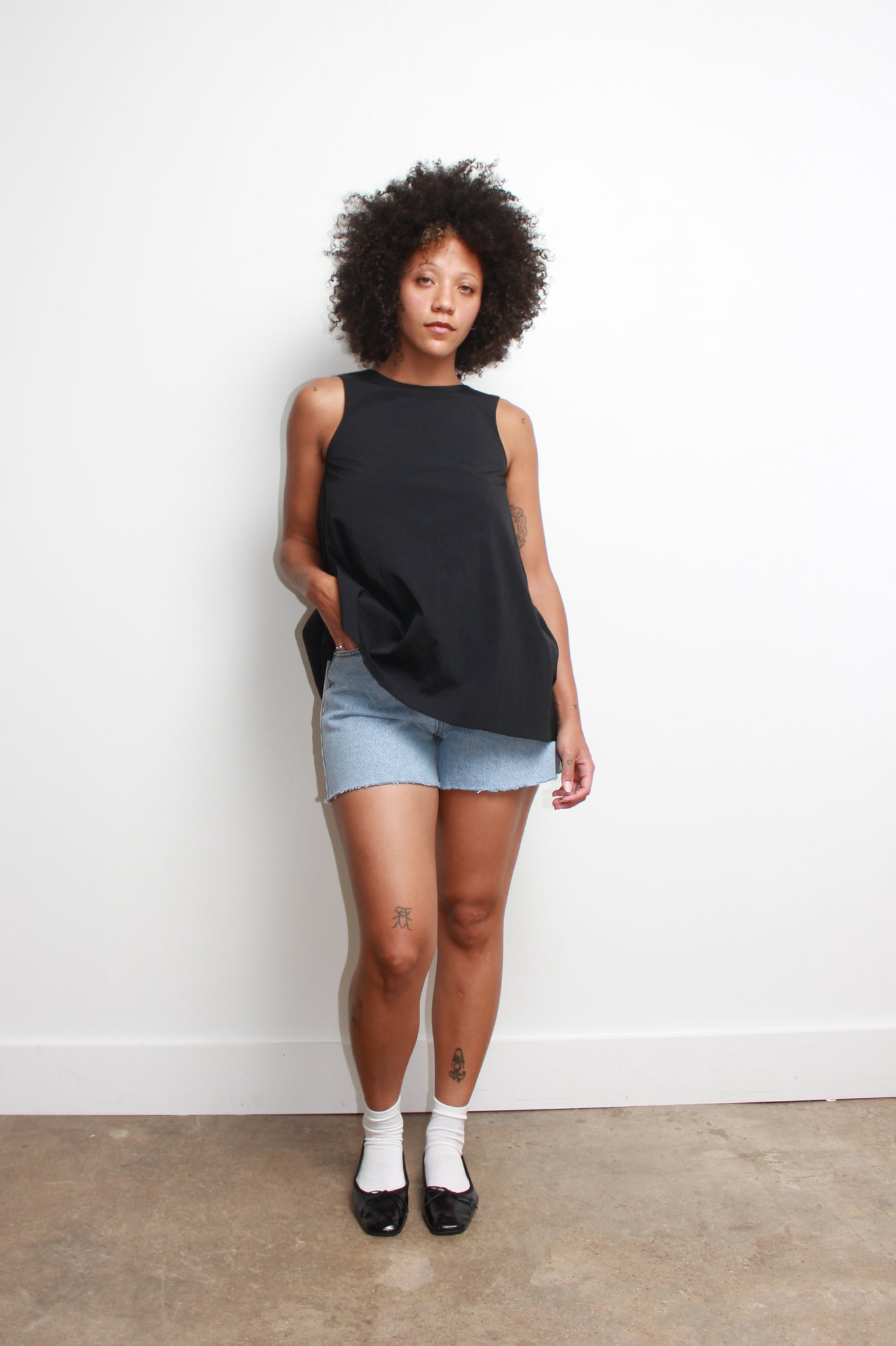 Margo Twist Sleeveless Top in Black