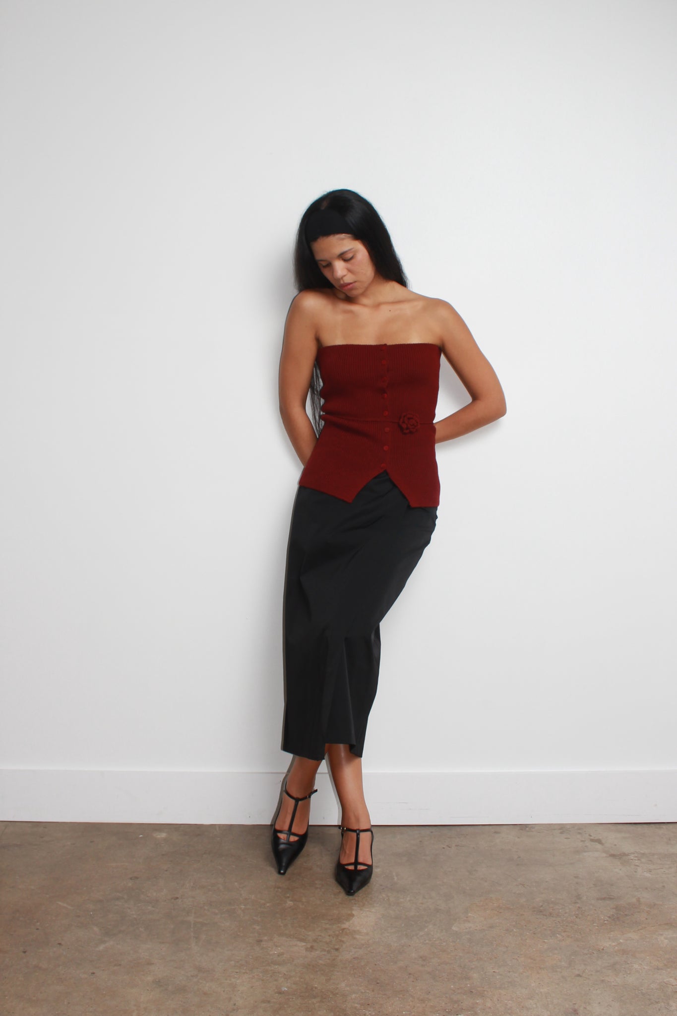 Rose corsage Wool Bustier in burgundy