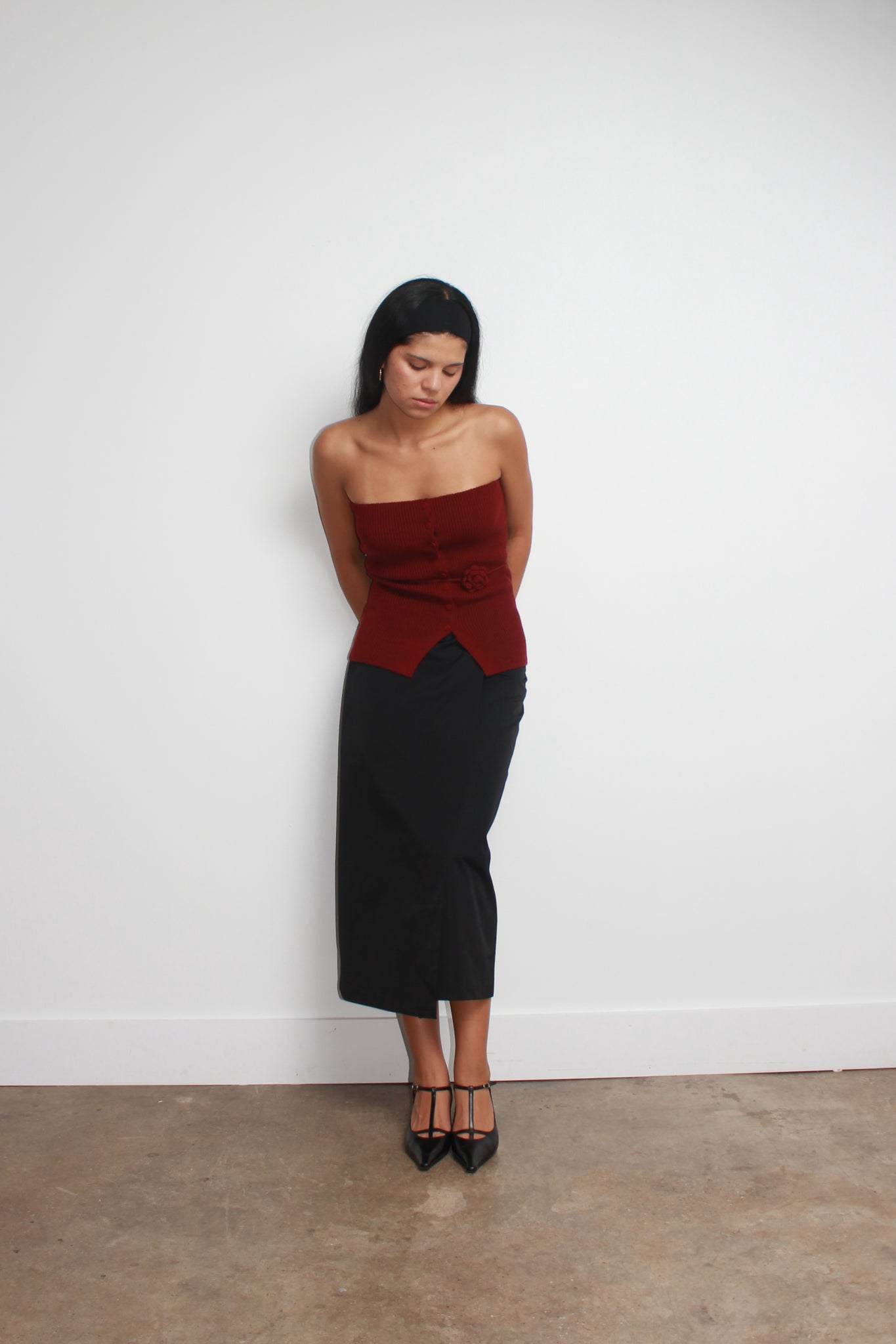 Rose corsage Wool Bustier in burgundy