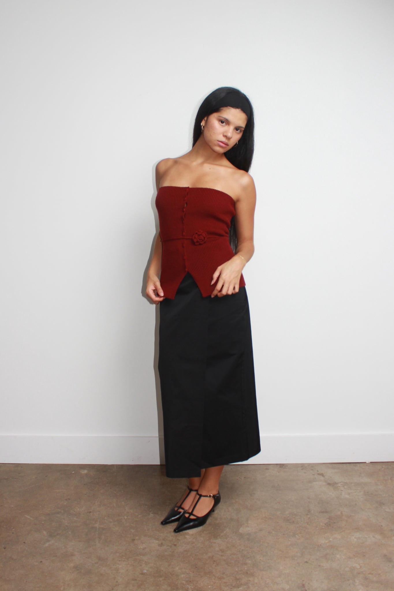 Rose corsage Wool Bustier in burgundy