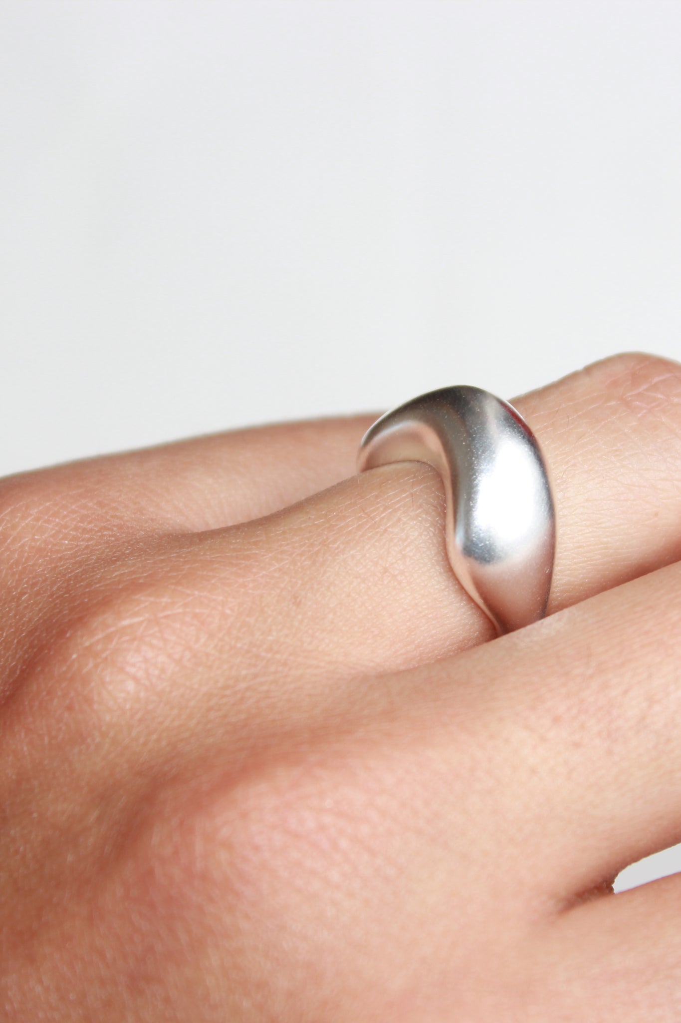 Matte Round Ring in Silver