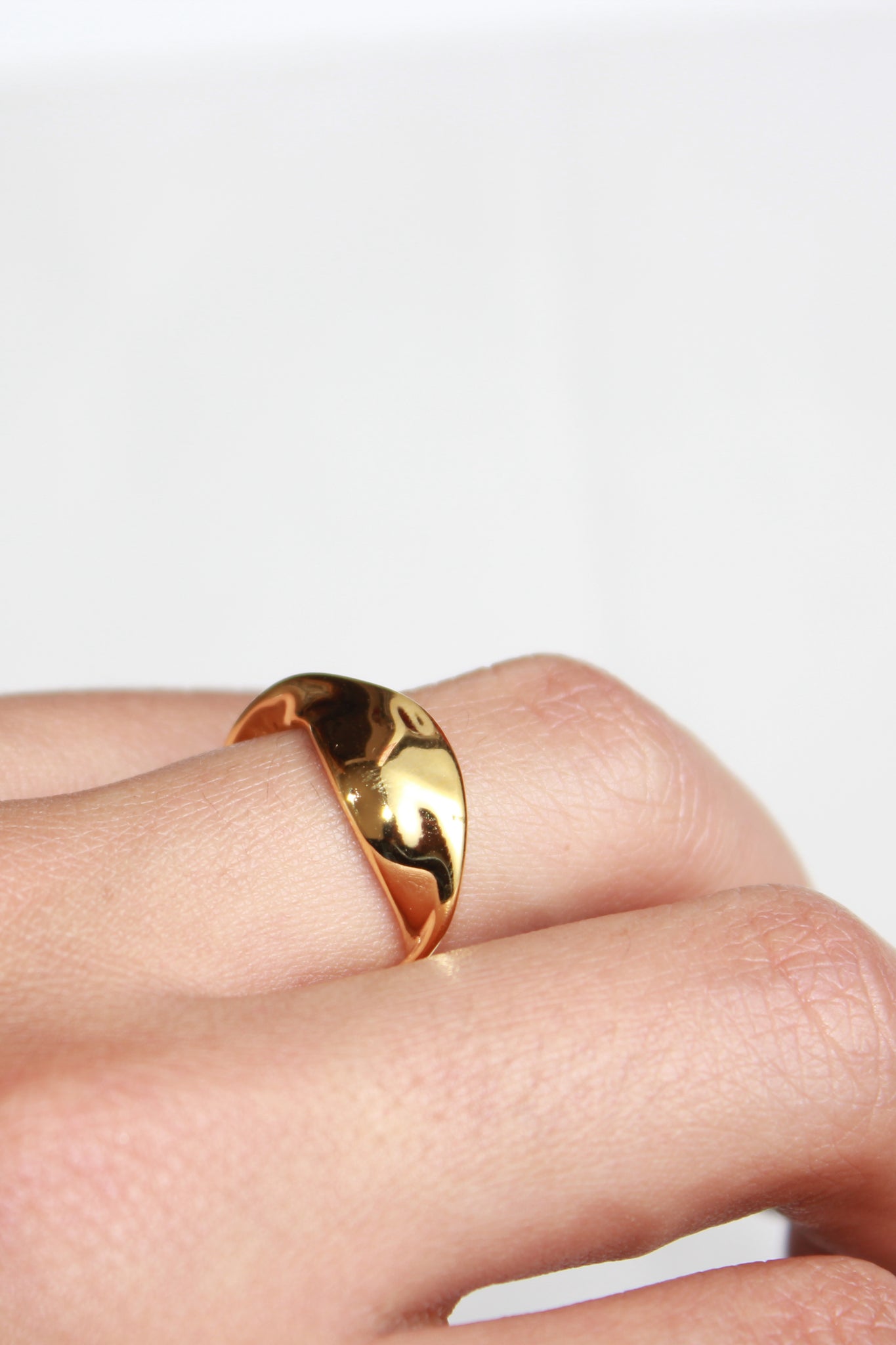 Twist Flat Ring in Gold