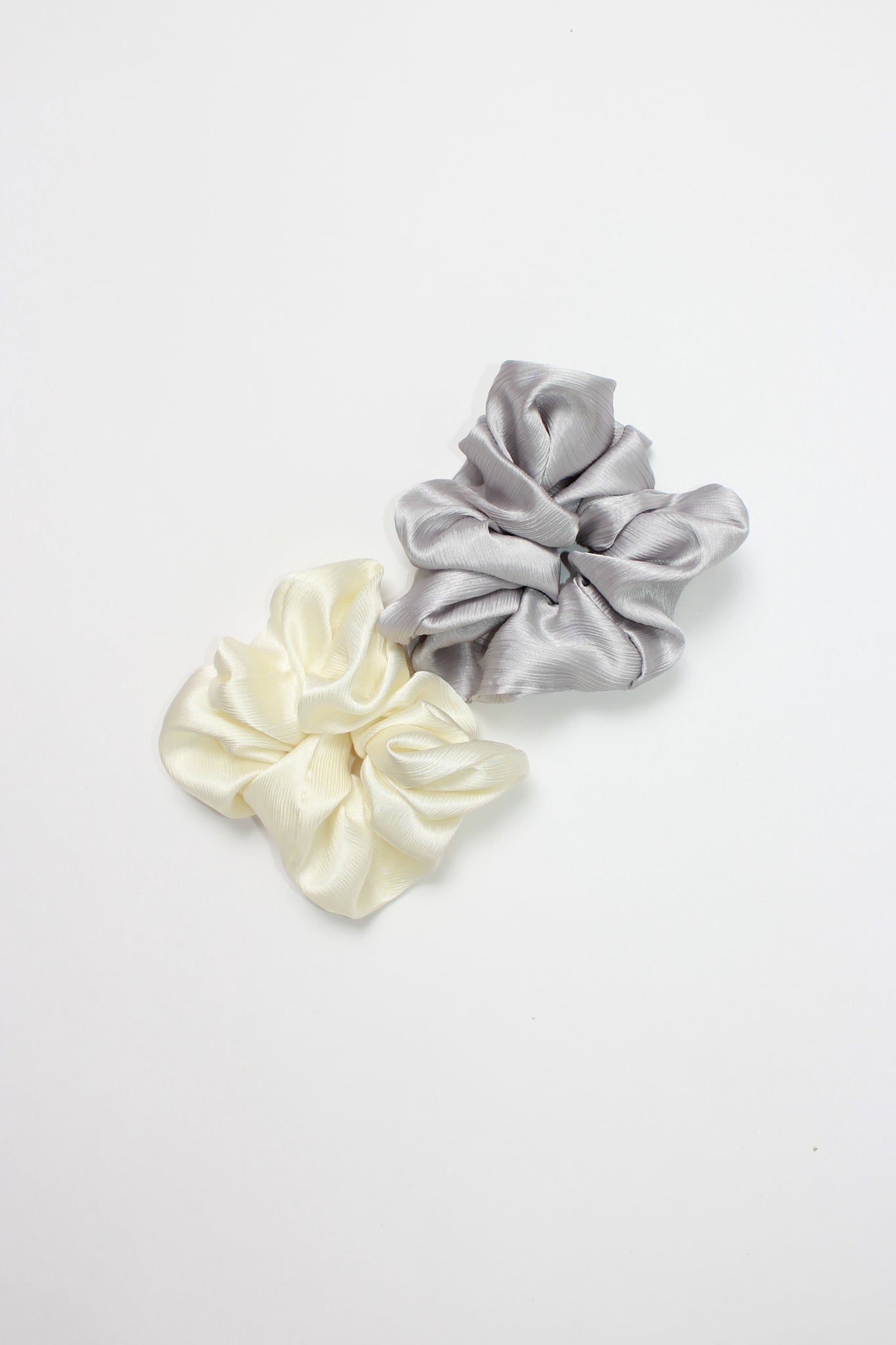 Ribbed Hair Scrunchie in White