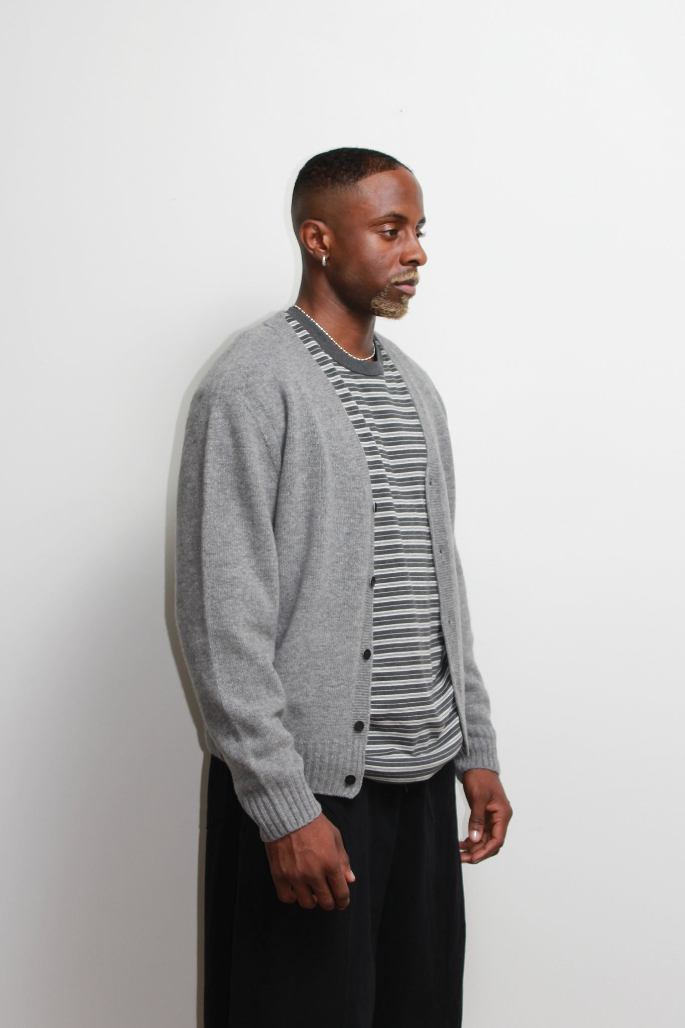Fine Wool Whole Garment Cardigan in Grey