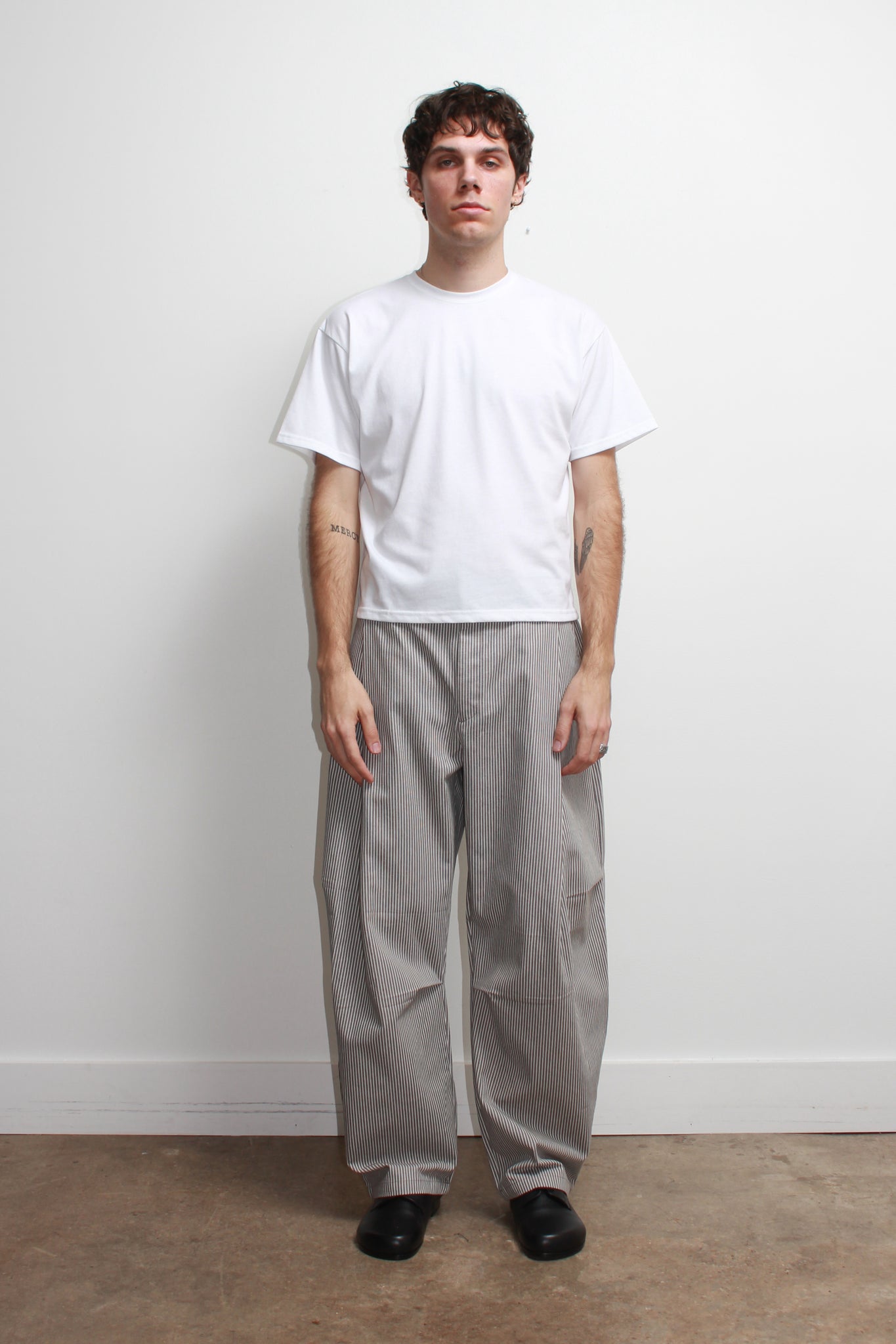 Obi Stripe Curved Pants in Khaki Grey